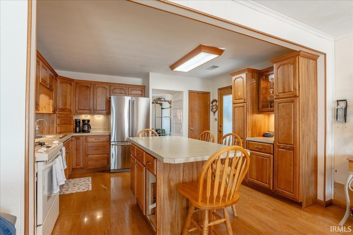 Photo 4 of Sale Pending at 712 Lexington Rd, Evansville, IN 47710 | MLS# 202635131 | Listing updated on 2026-09-04