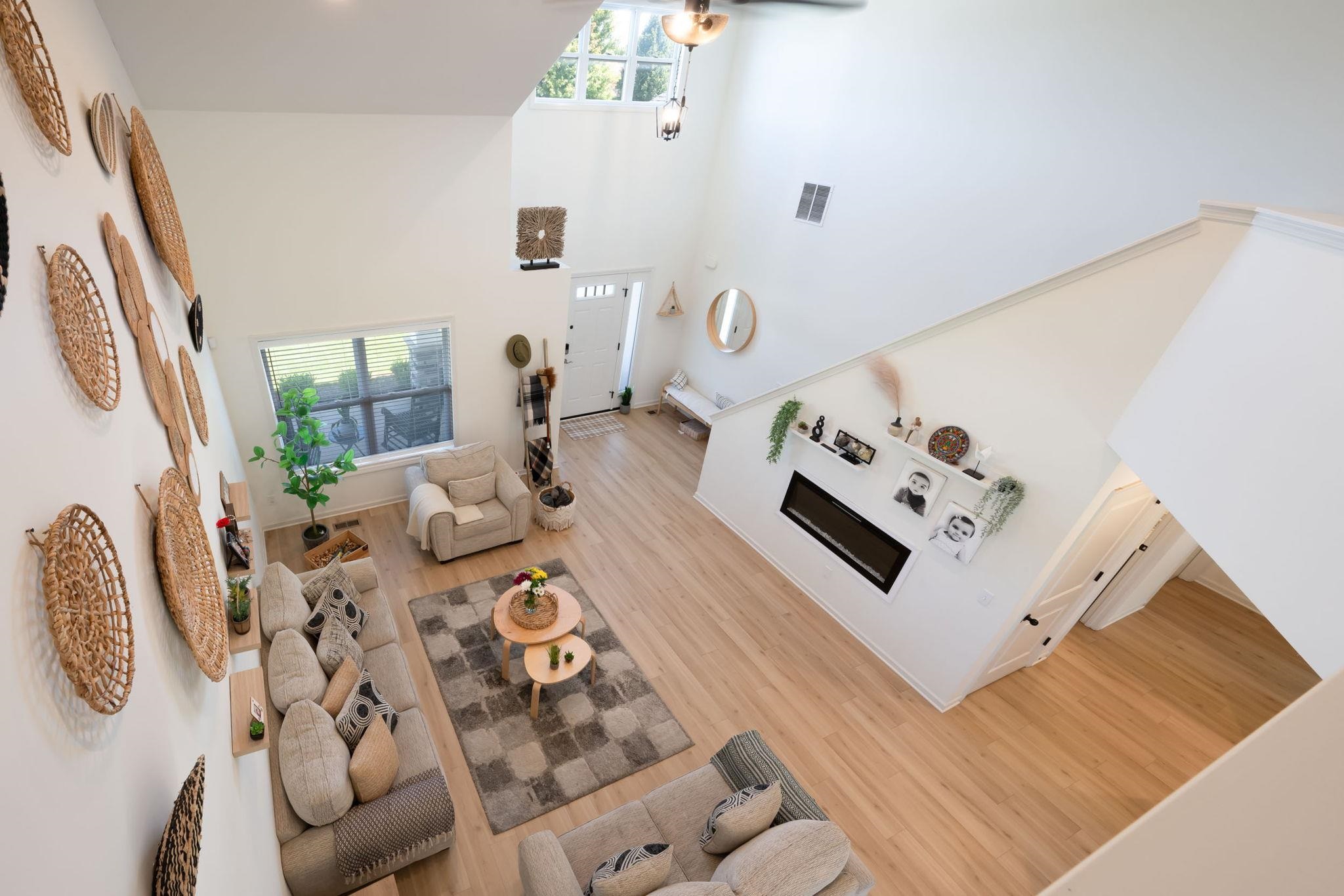 Photo 11 of 927 Clairborne Drive