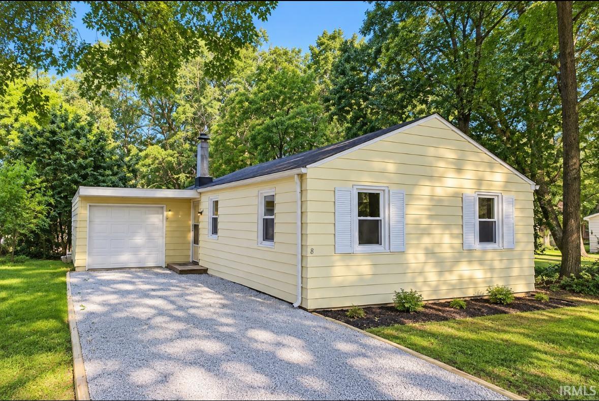 Photo 3 of Manufactured home for sale at 55405 Glenn Rd, South Bend, IN 46628 | MLS# 202635227 | Listing updated on 2026-09-21