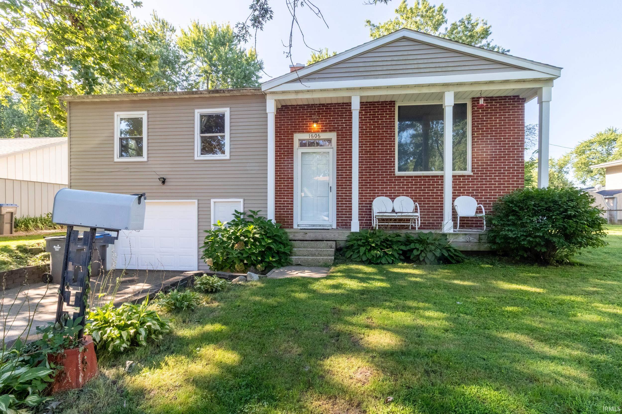 Photo 2 of Manufactured home for sale at 1606 West Ave, Goshen, IN 46526 | MLS# 202635377 | Listing updated on 2026-09-17