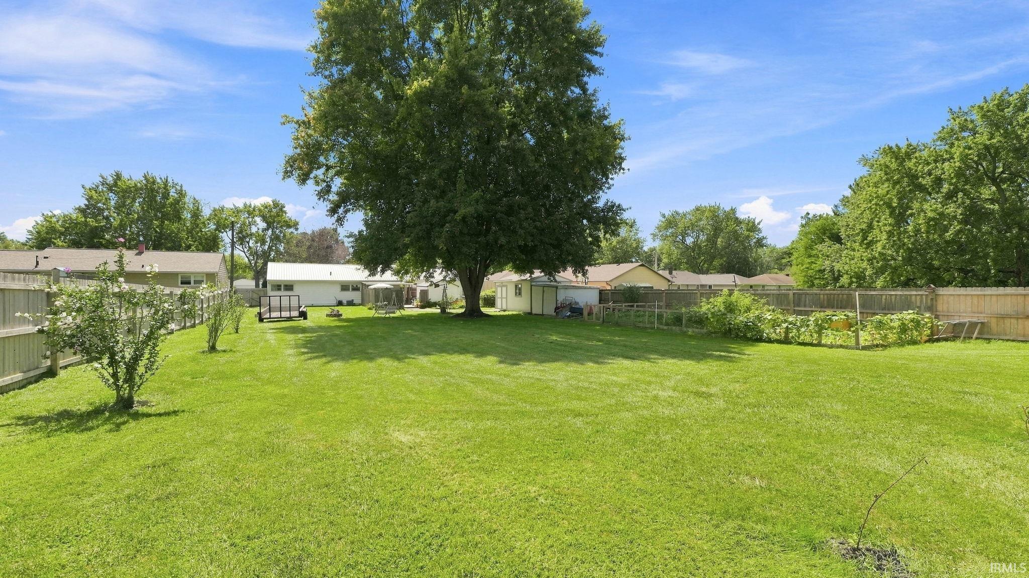 Photo 3 of 2120 Broadmoor Avenue