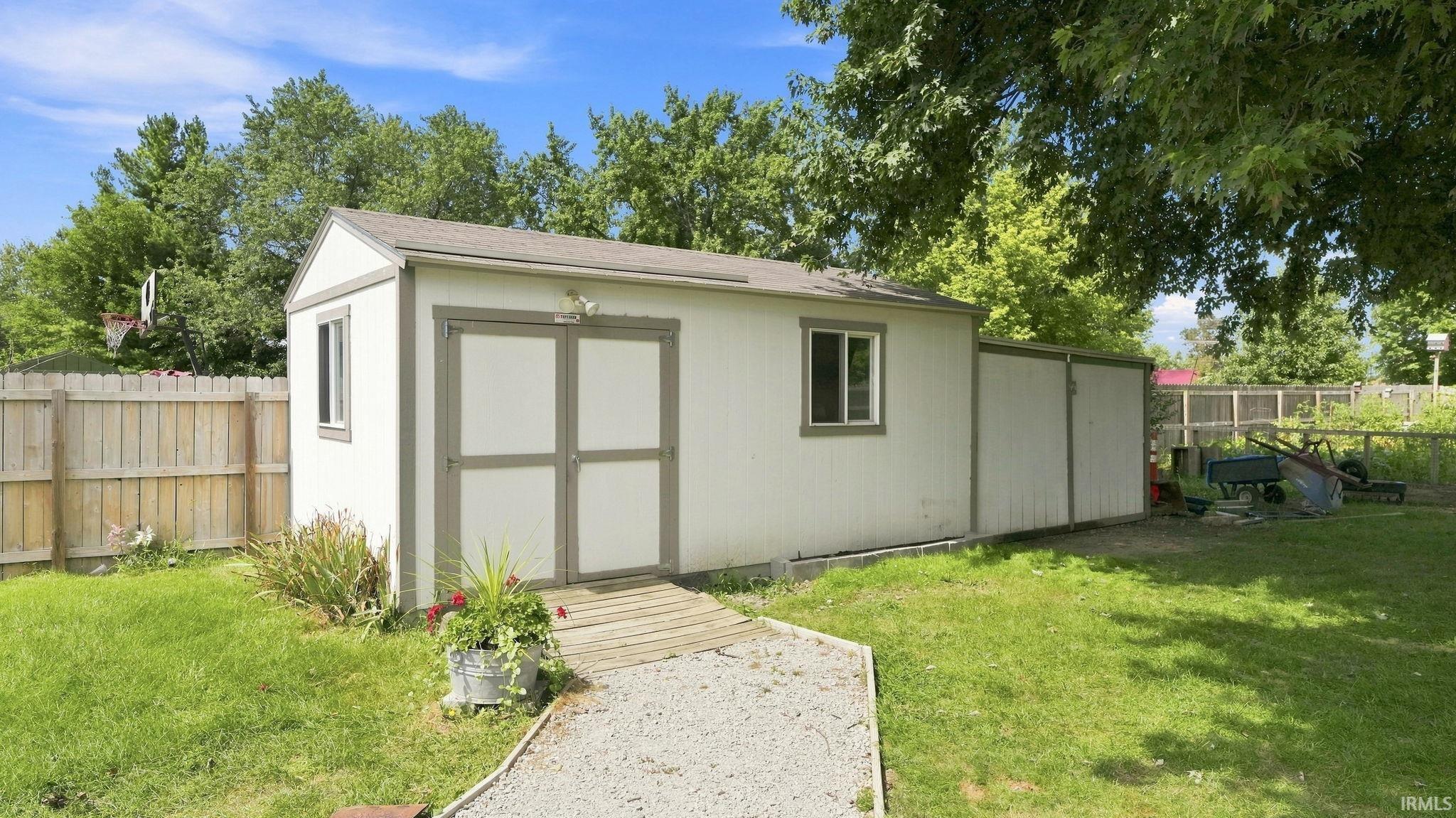 Photo 6 of 2120 Broadmoor Avenue