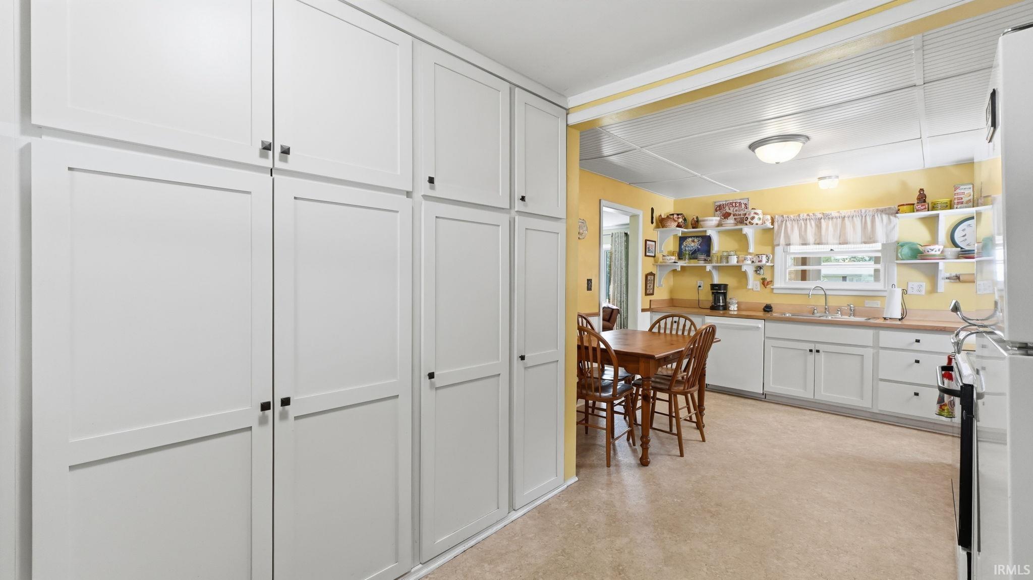 Photo 9 of 2120 Broadmoor Avenue