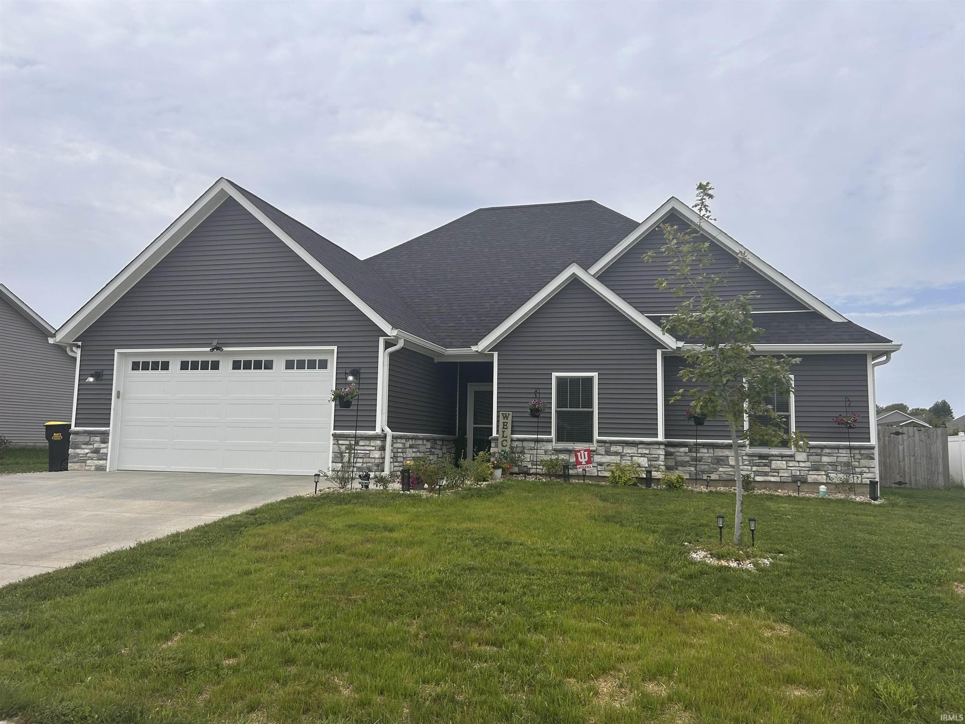 Photo 2 of Manufactured home for sale at 4839 N Arie Ln, Bloomington, IN 47404 | MLS# 202635673 | Listing updated on 2026-09-23