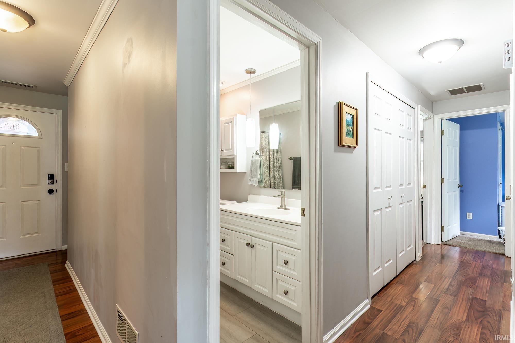 Photo 6 of 4029 Willshire Court