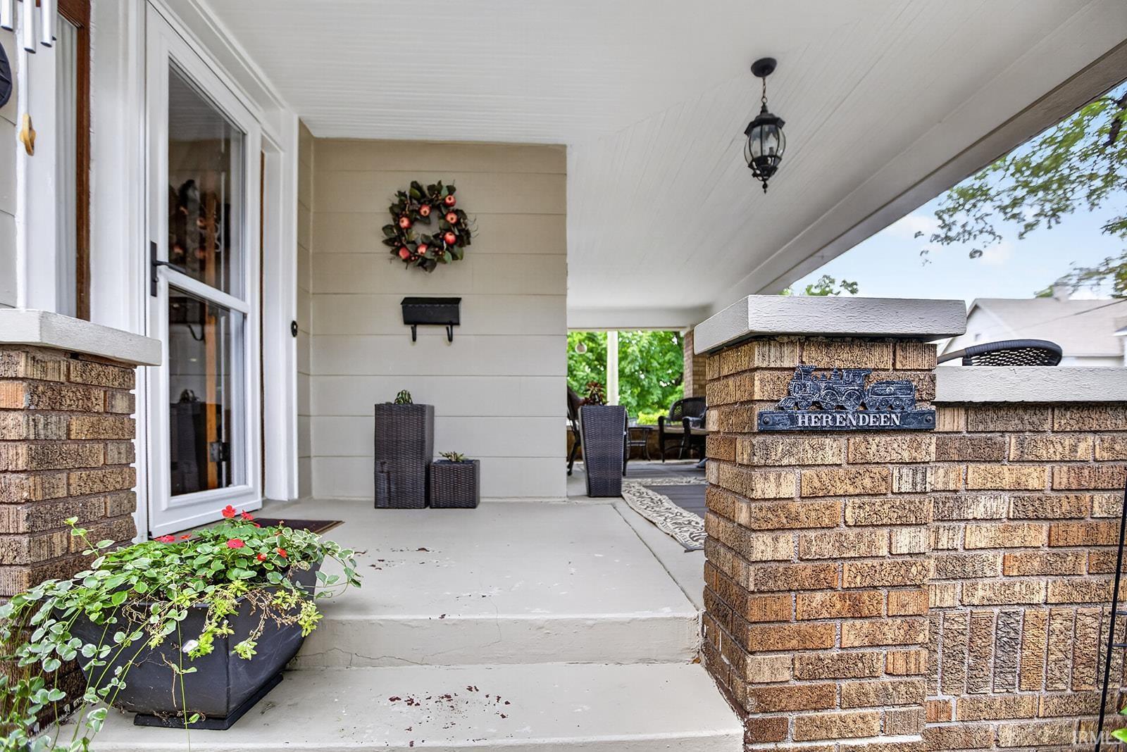 Photo 2 of Manufactured home for sale at 320 E Park Dr, Huntington, IN 46750 | MLS# 202635874 | Listing updated on 2026-10-05