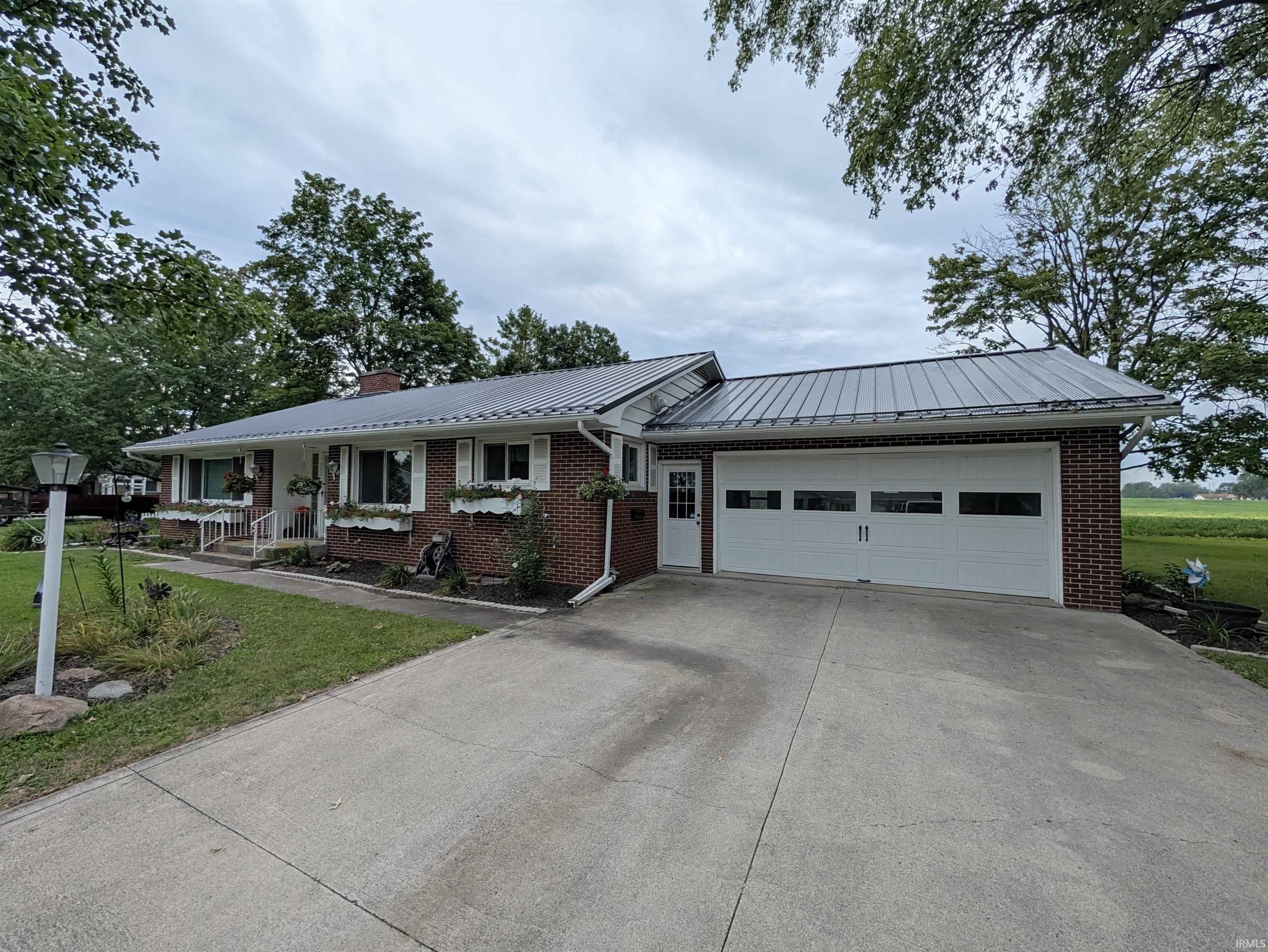 Photo 1 of 756 Hillcrest Drive