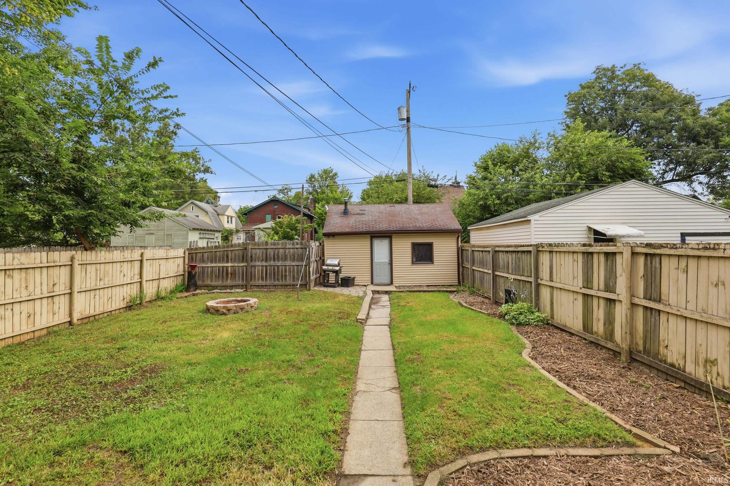 Photo 31 of 625 Riverside Avenue