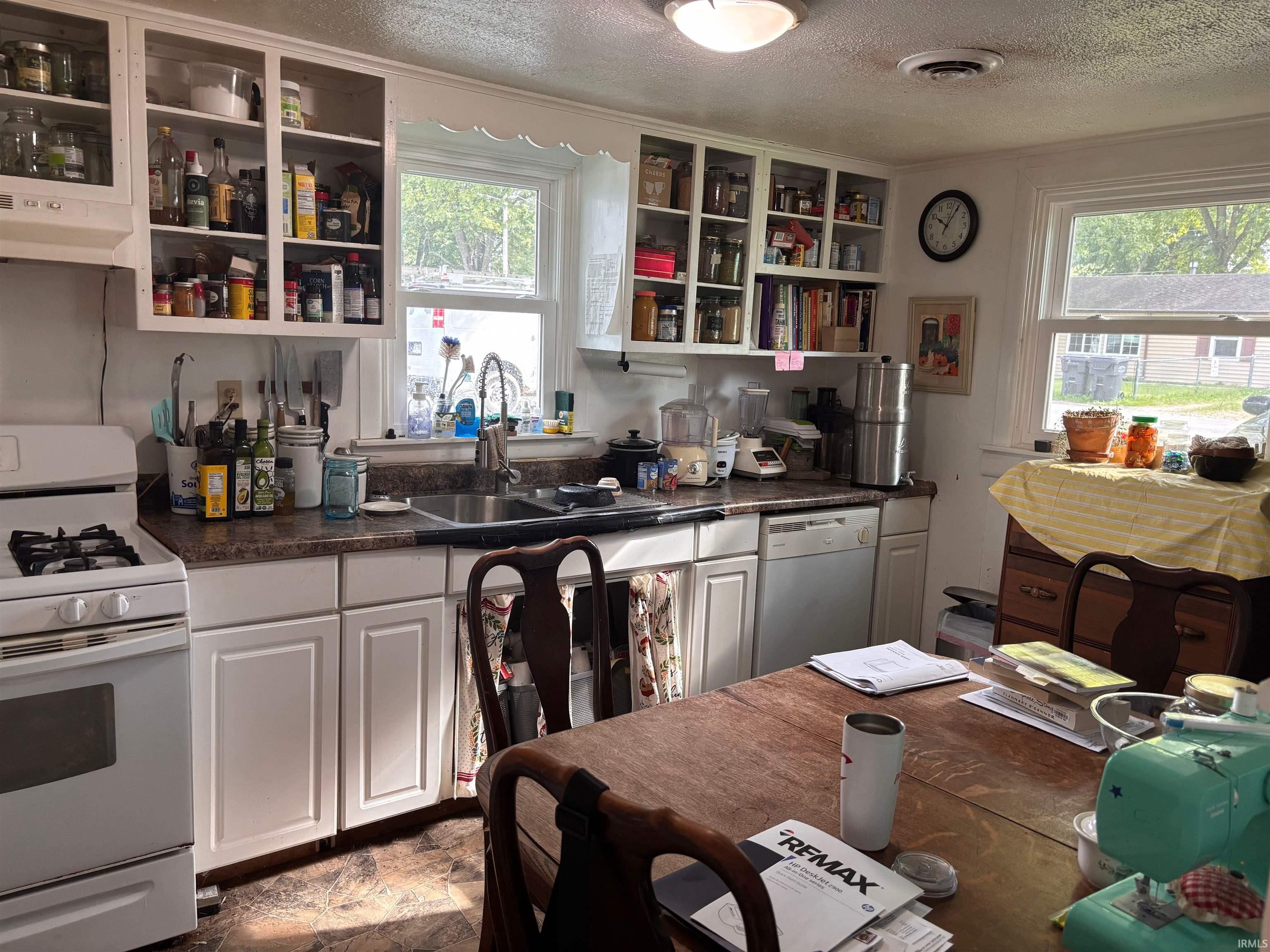 Photo 4 of Sale Pending at 1801 S Oakdale Dr, Yorktown, IN 47396 | MLS# 202635948 | Listing updated on 2026-09-04