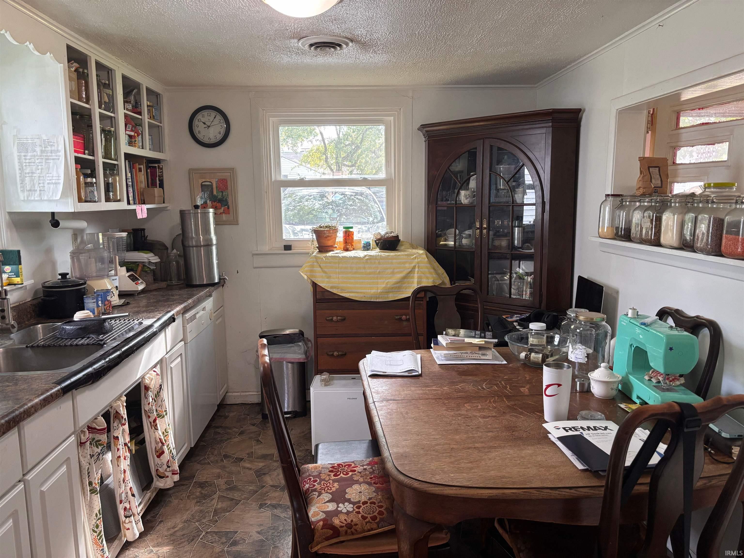 Photo 5 of Sale Pending at 1801 S Oakdale Dr, Yorktown, IN 47396 | MLS# 202635948 | Listing updated on 2026-09-04