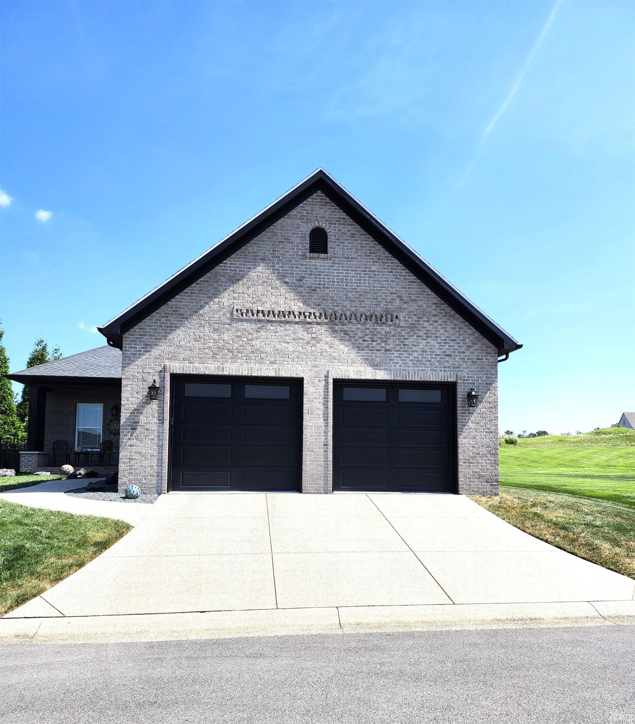 Photo 3 of Manufactured home for sale at 942 Benbridge Ln, Evansville, IN 47725 | MLS# 202635986 | Listing updated on 2026-09-03