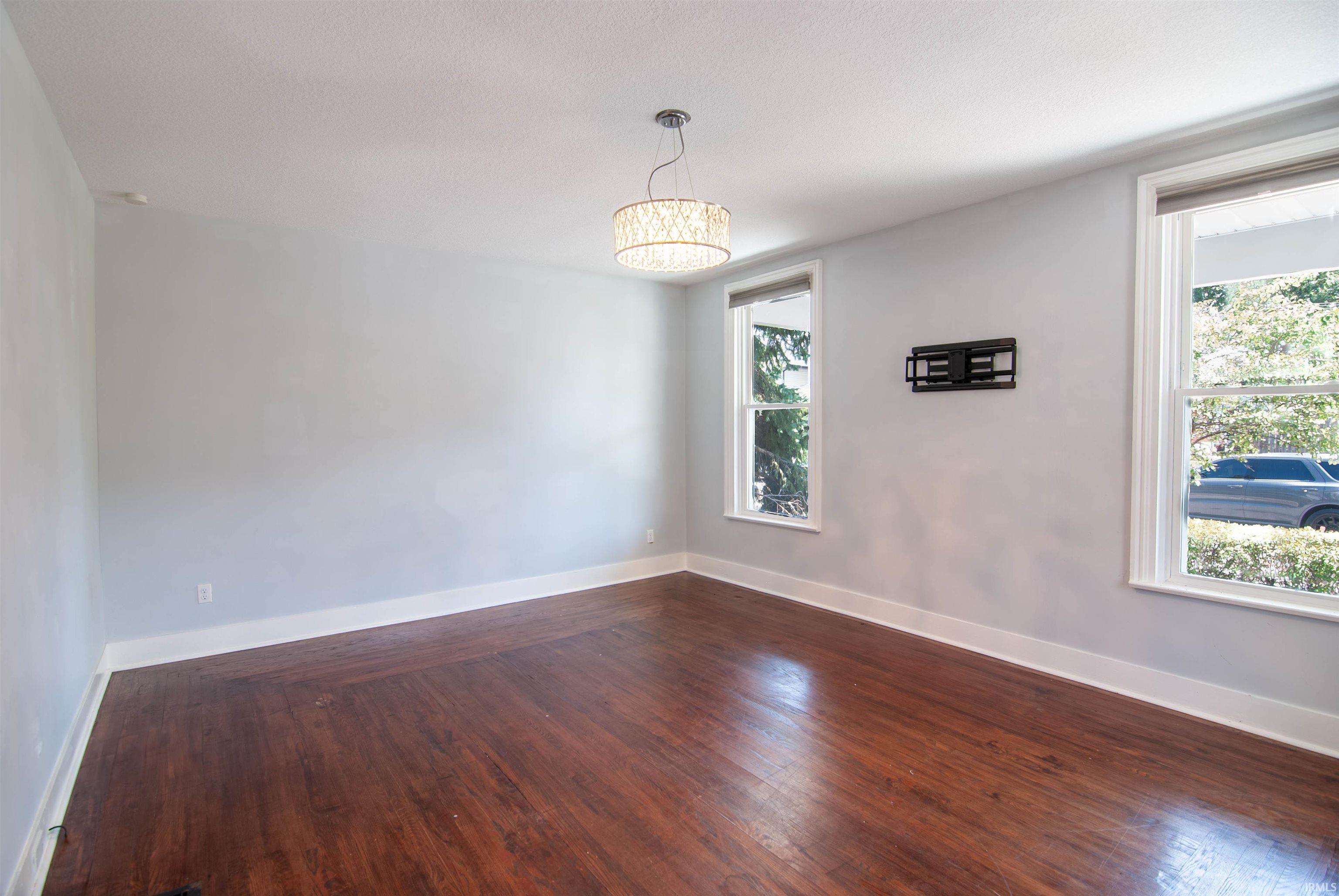 Photo 9 of 612 Lavina Street