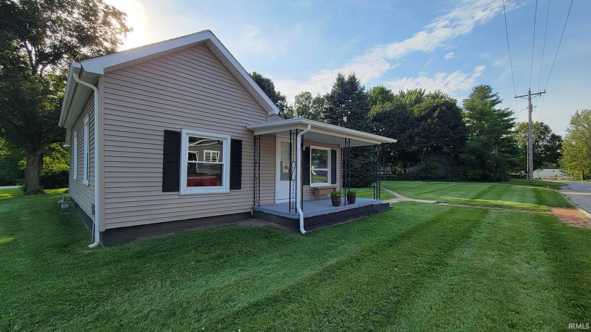 Photo 3 of Manufactured home for sale at 603 N Grover St, Warren, IN 46792 | MLS# 202636040 | Listing updated on 2026-10-05