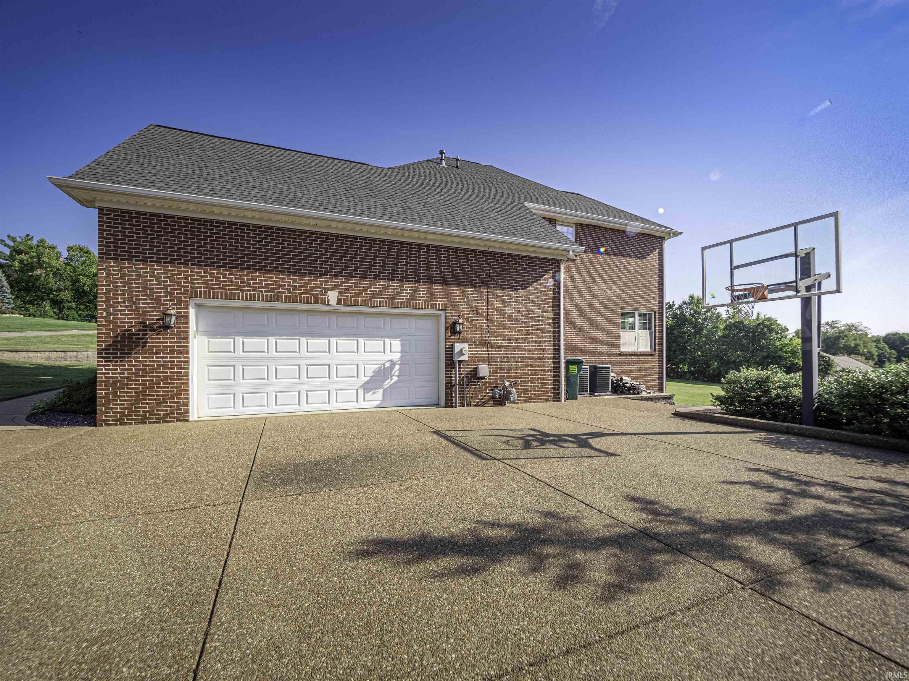 Photo 46 of Manufactured home for sale at 8425 Carringtown Dr, Evansville, IN 47711 | MLS# 202636108 | Listing updated on 2026-09-06