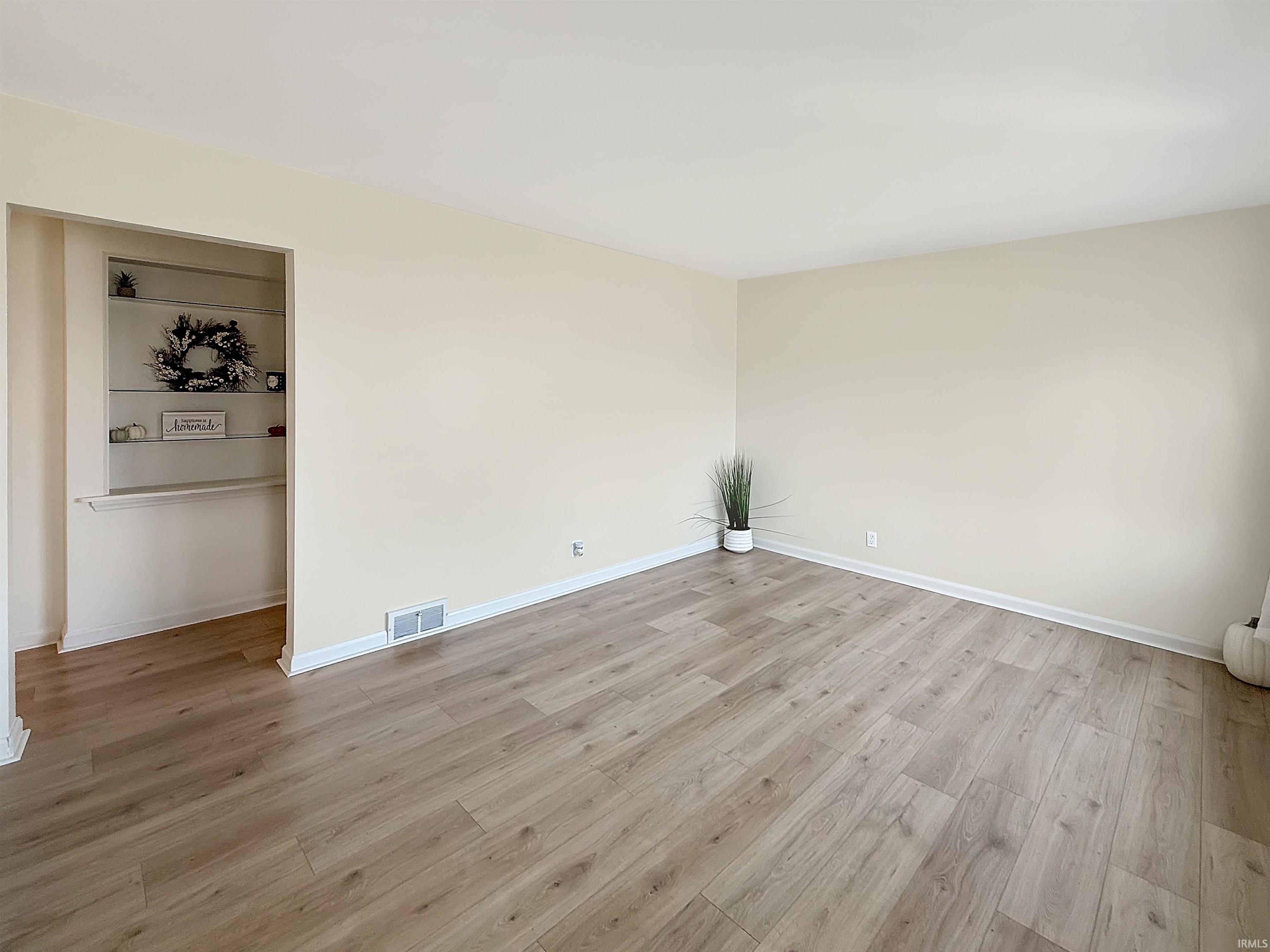 Photo 4 of Manufactured home for sale at 2127 E Eichel Ave, Evansville, IN 47711 | MLS# 202636232 | Listing updated on 2026-09-03