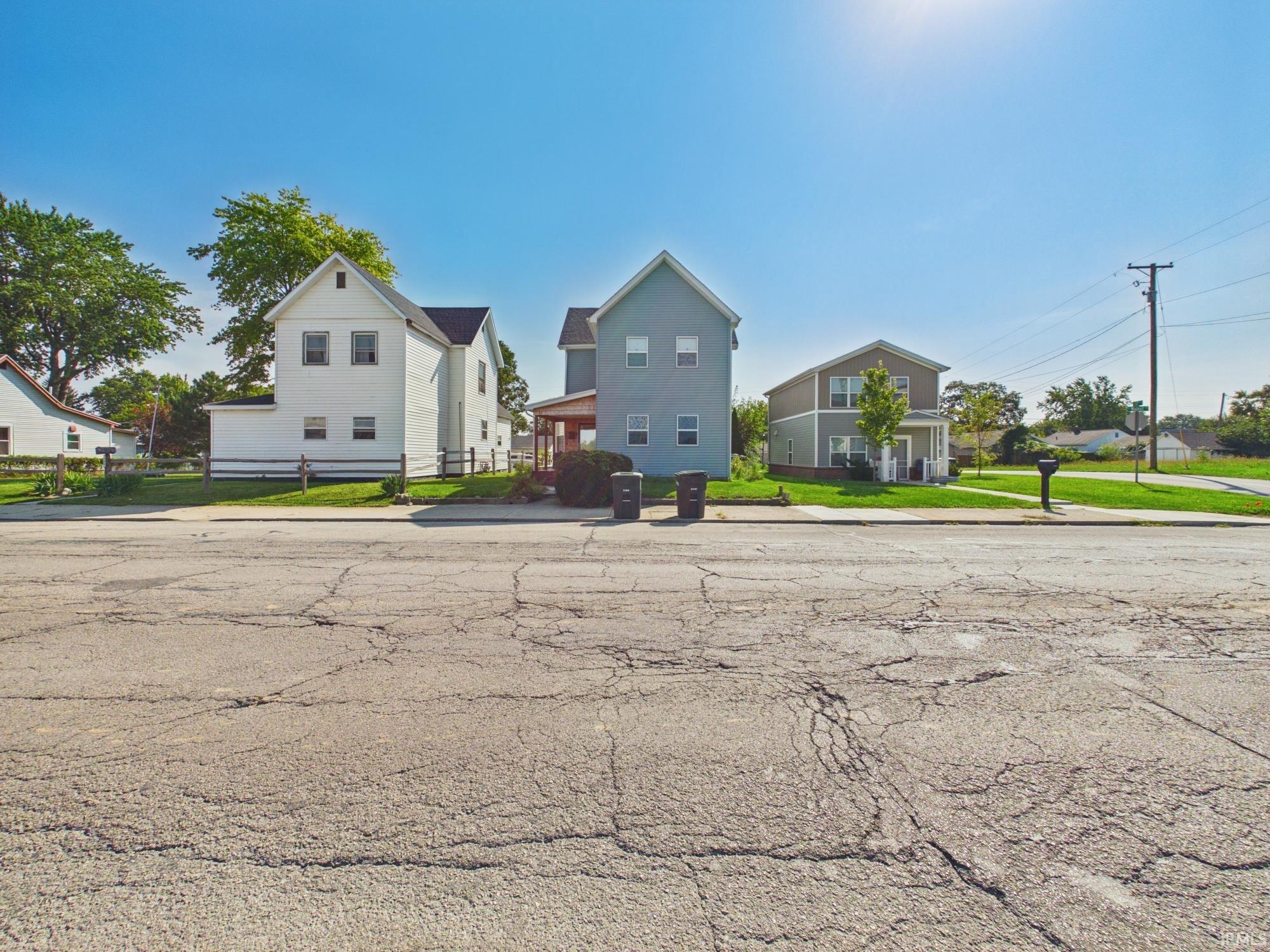 Photo 3 of Manufactured home for sale at 2324 S Walnut St, Muncie, IN 47302 | MLS# 202636266 | Listing updated on 2026-09-03
