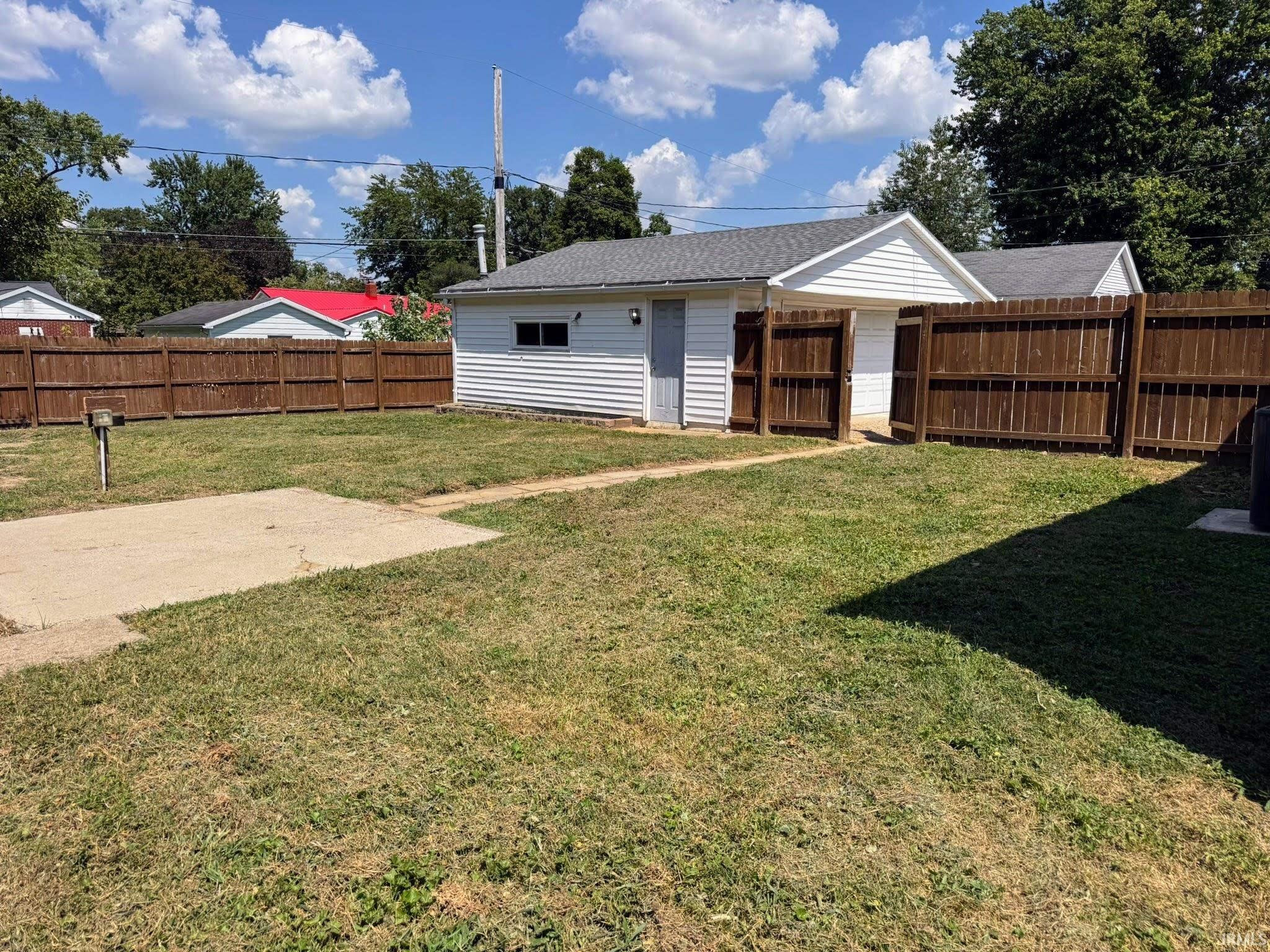 Photo 4 of Sale Pending at 1510 Conlin Ave, Evansville, IN 47714 | MLS# 202636270 | Listing updated on 2026-09-05
