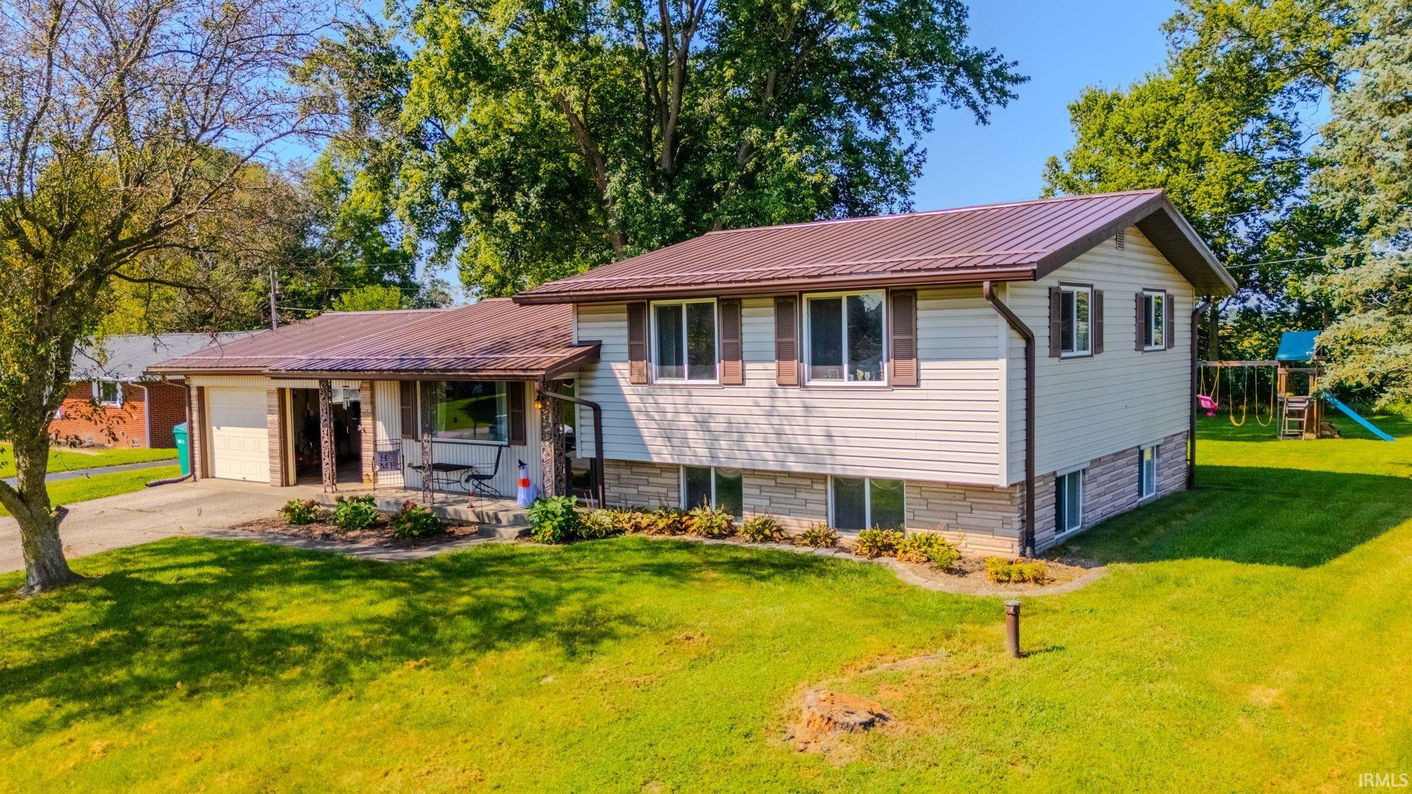 Photo 2 of Manufactured home for sale at 3925 N Avalon Dr, Marion, IN 46952 | MLS# 202636272 | Listing updated on 2026-09-04