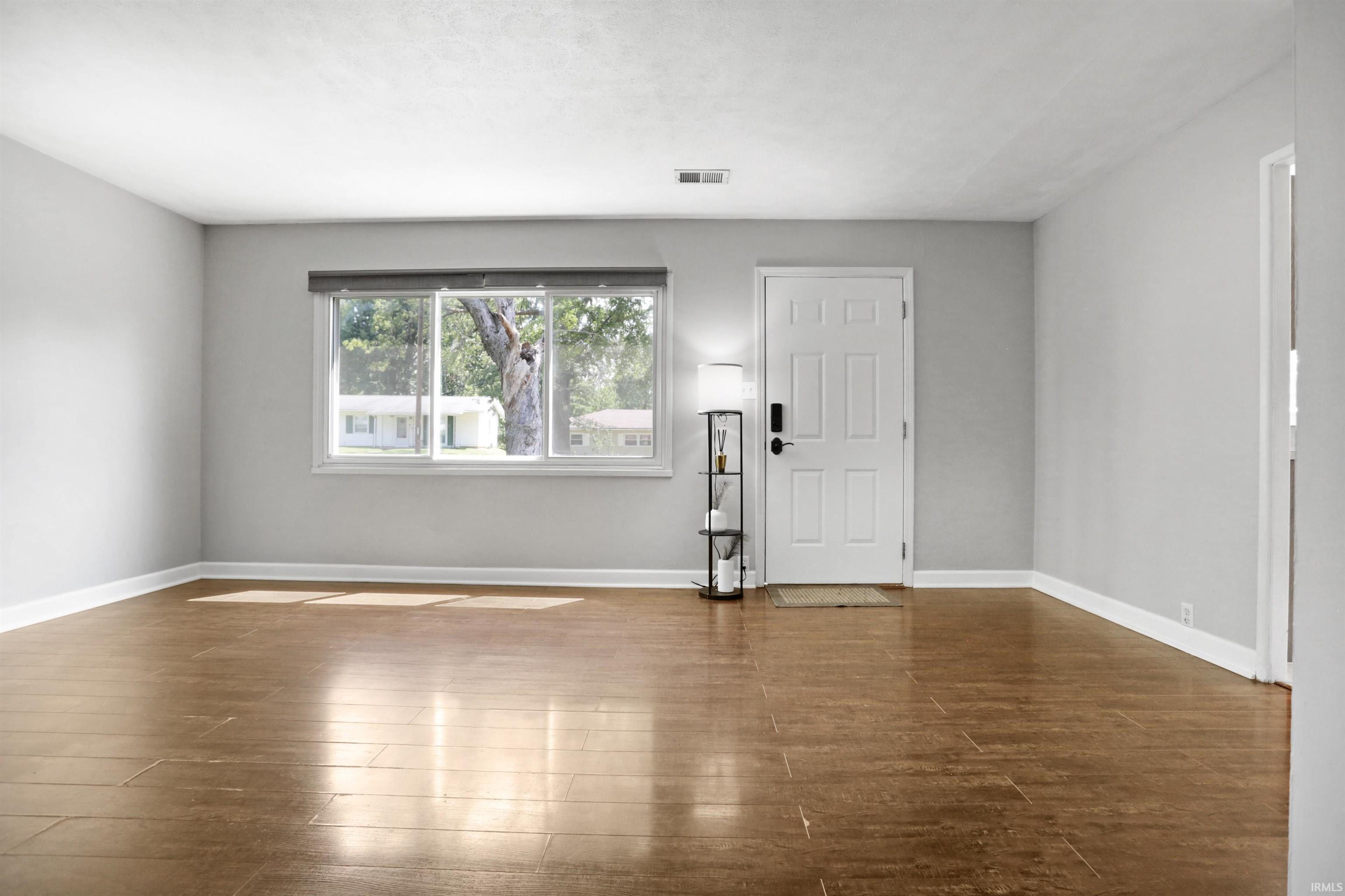 Photo 5 of Manufactured home for sale at 4336 Stratford Rd, Evansville, IN 47710 | MLS# 202636288 | Listing updated on 2026-09-03