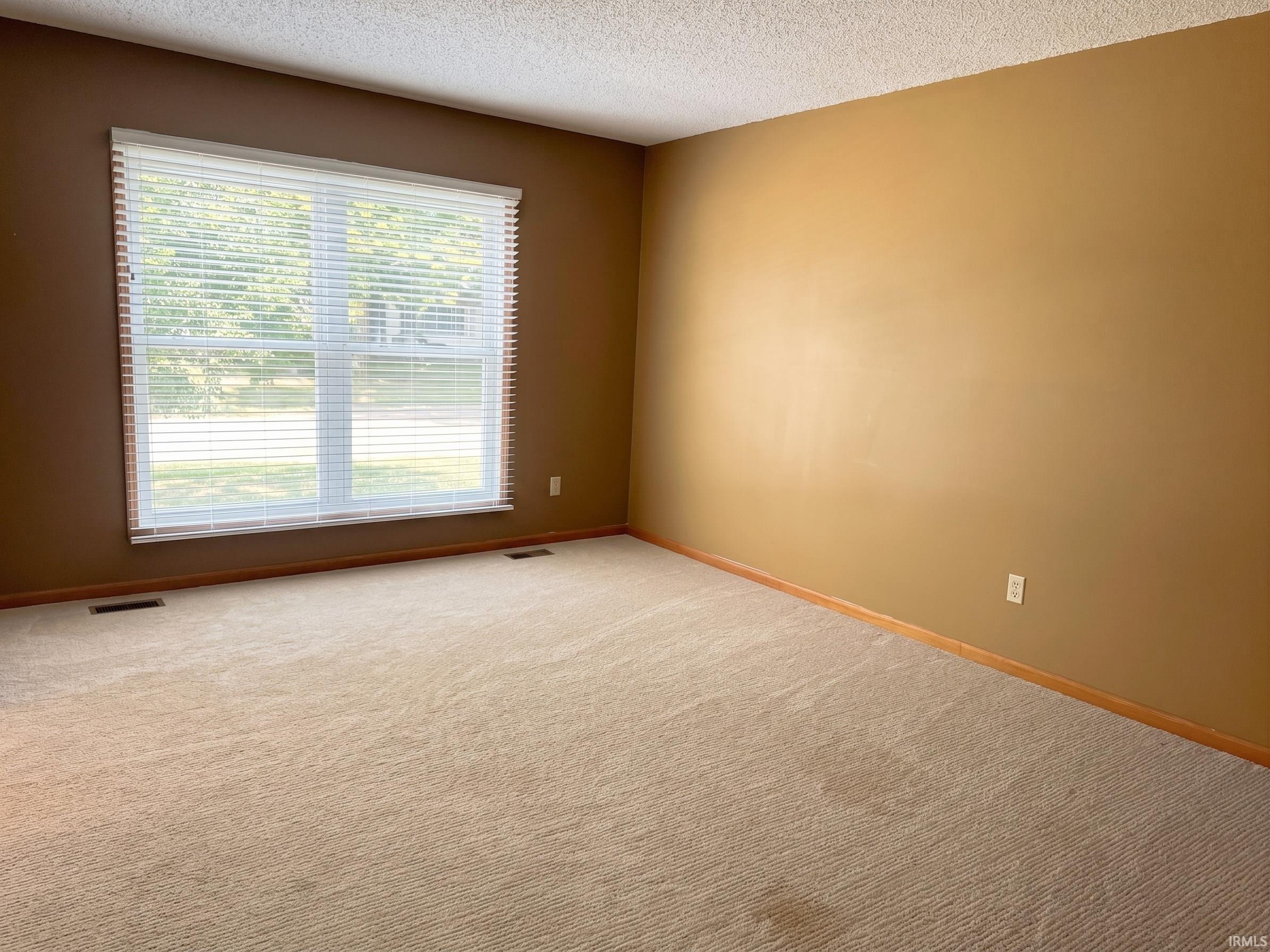 Photo 2 of Manufactured home for sale at 2919 Squire Ln, Evansville, IN 47715 | MLS# 202636362 | Listing updated on 2026-09-03