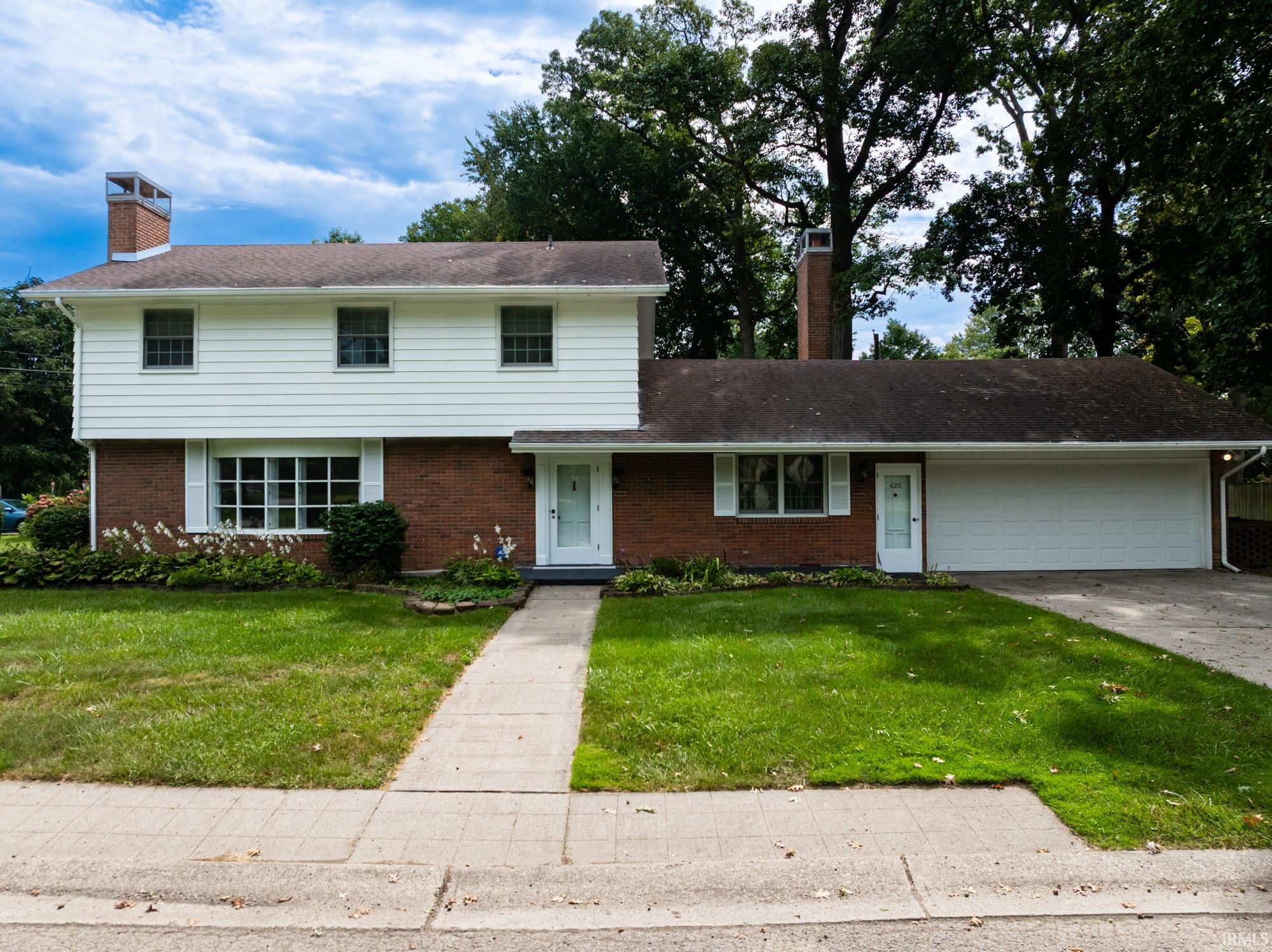 Photo 2 of Manufactured home for sale at 420 N Brentwood Ln, Muncie, IN 47304 | MLS# 202636394 | Listing updated on 2026-09-03