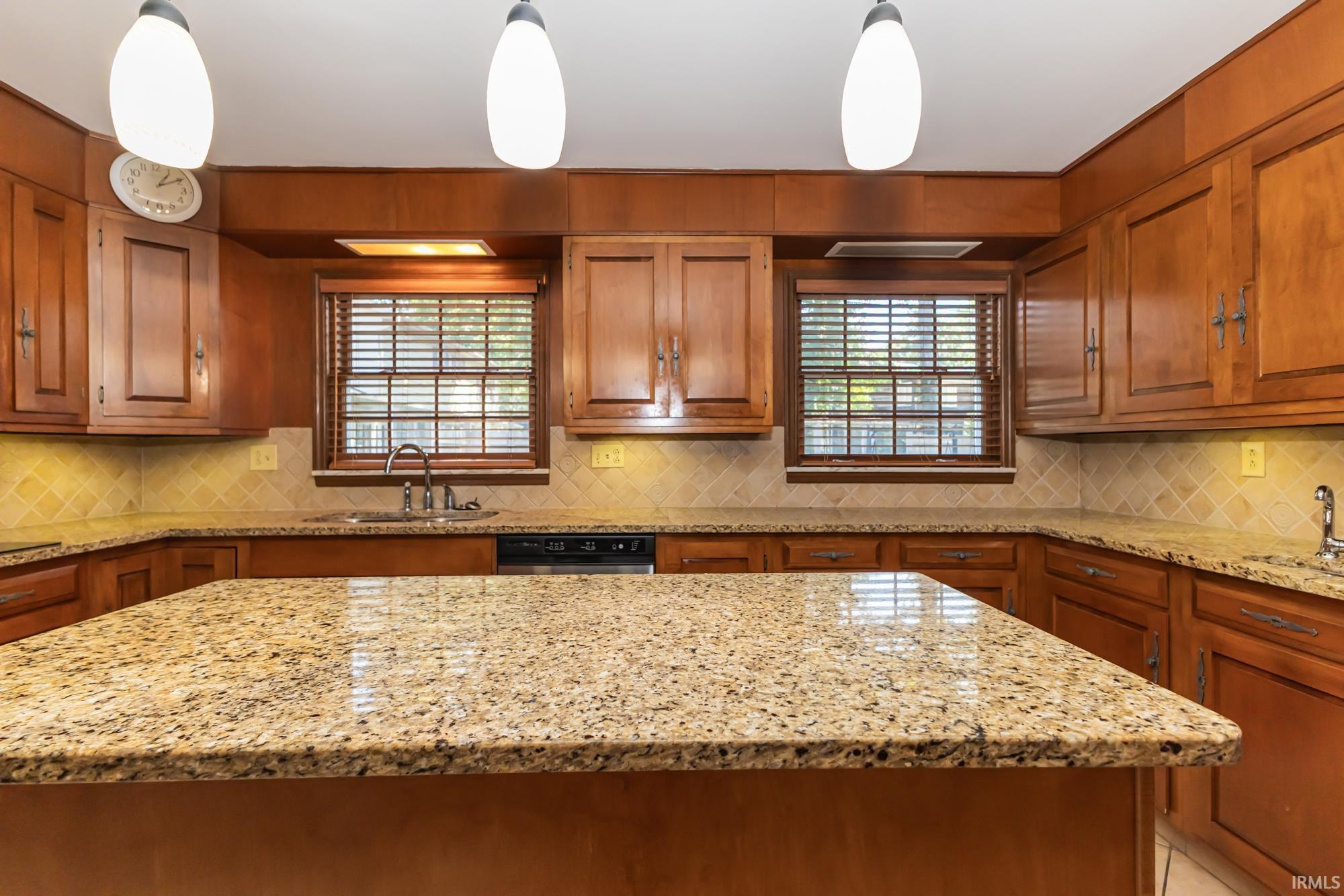 Photo 4 of Manufactured home for sale at 420 N Brentwood Ln, Muncie, IN 47304 | MLS# 202636394 | Listing updated on 2026-09-03