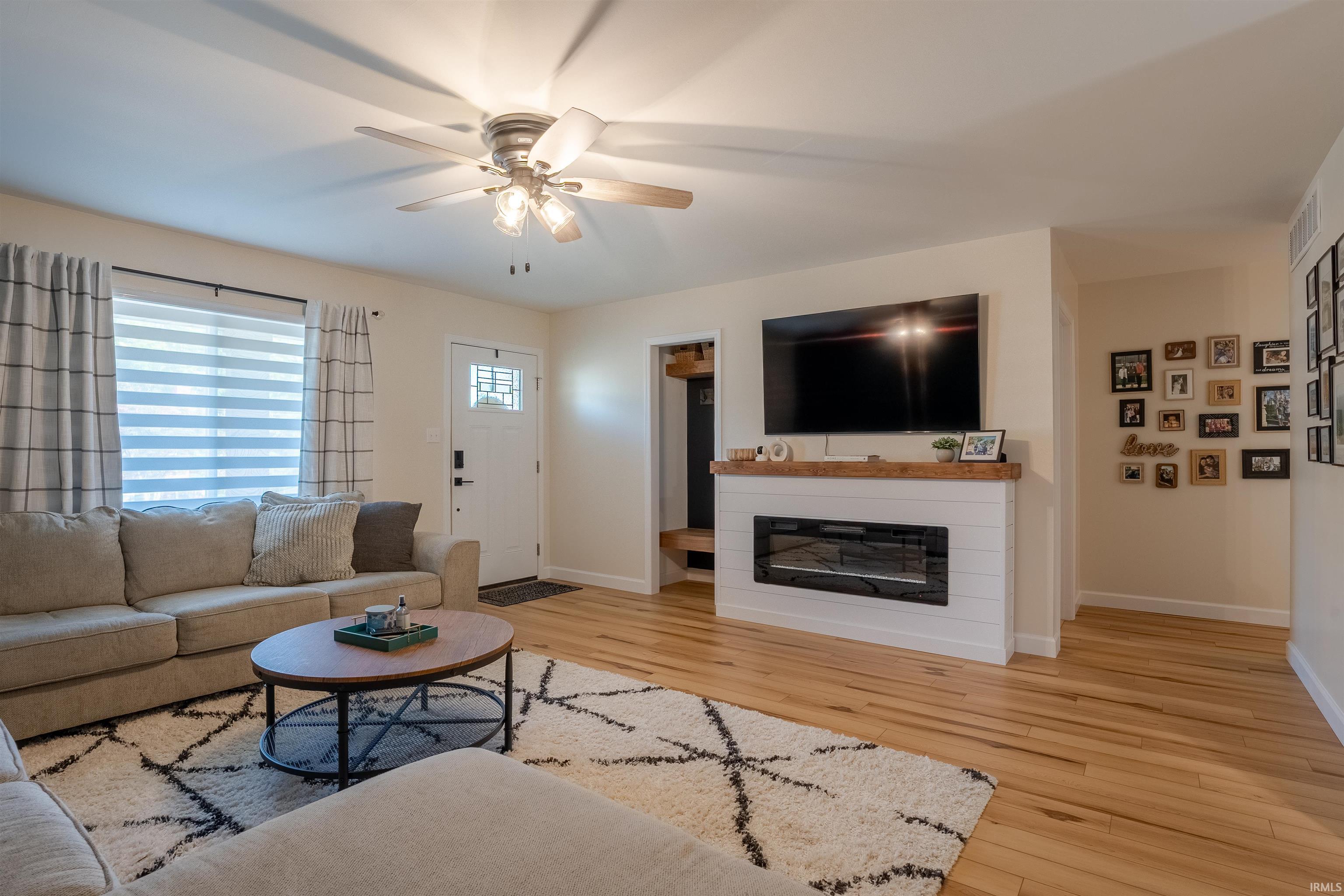 Photo 5 of Manufactured home for sale at 5817 Berry Ln, Evansville, IN 47710 | MLS# 202636434 | Listing updated on 2026-09-04