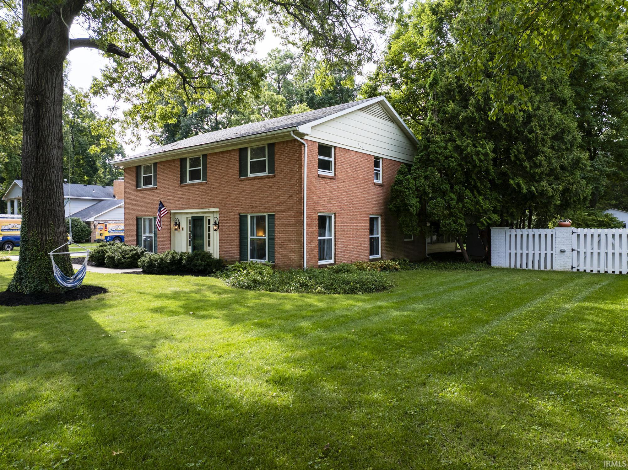 Photo 3 of Manufactured home for sale at 2705 W Twickingham Dr, Muncie, IN 47304 | MLS# 202636460 | Listing updated on 2026-09-04