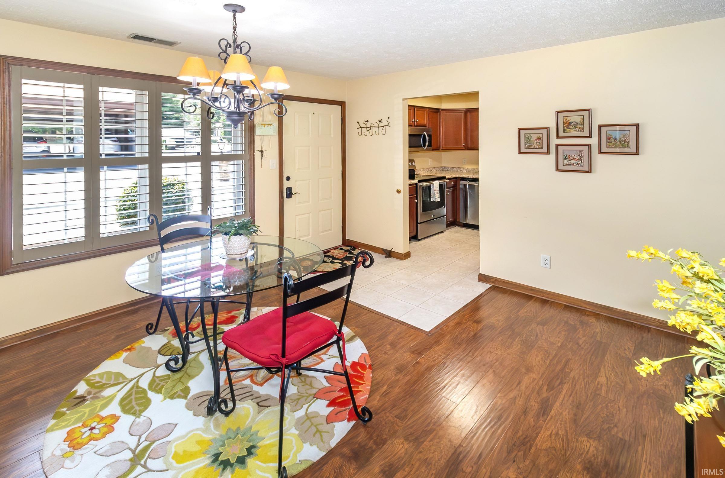 Photo 3 of Sale Pending at 714 Senate Ave, Evansville, IN 47711 | MLS# 202636464 | Listing updated on 2026-09-04