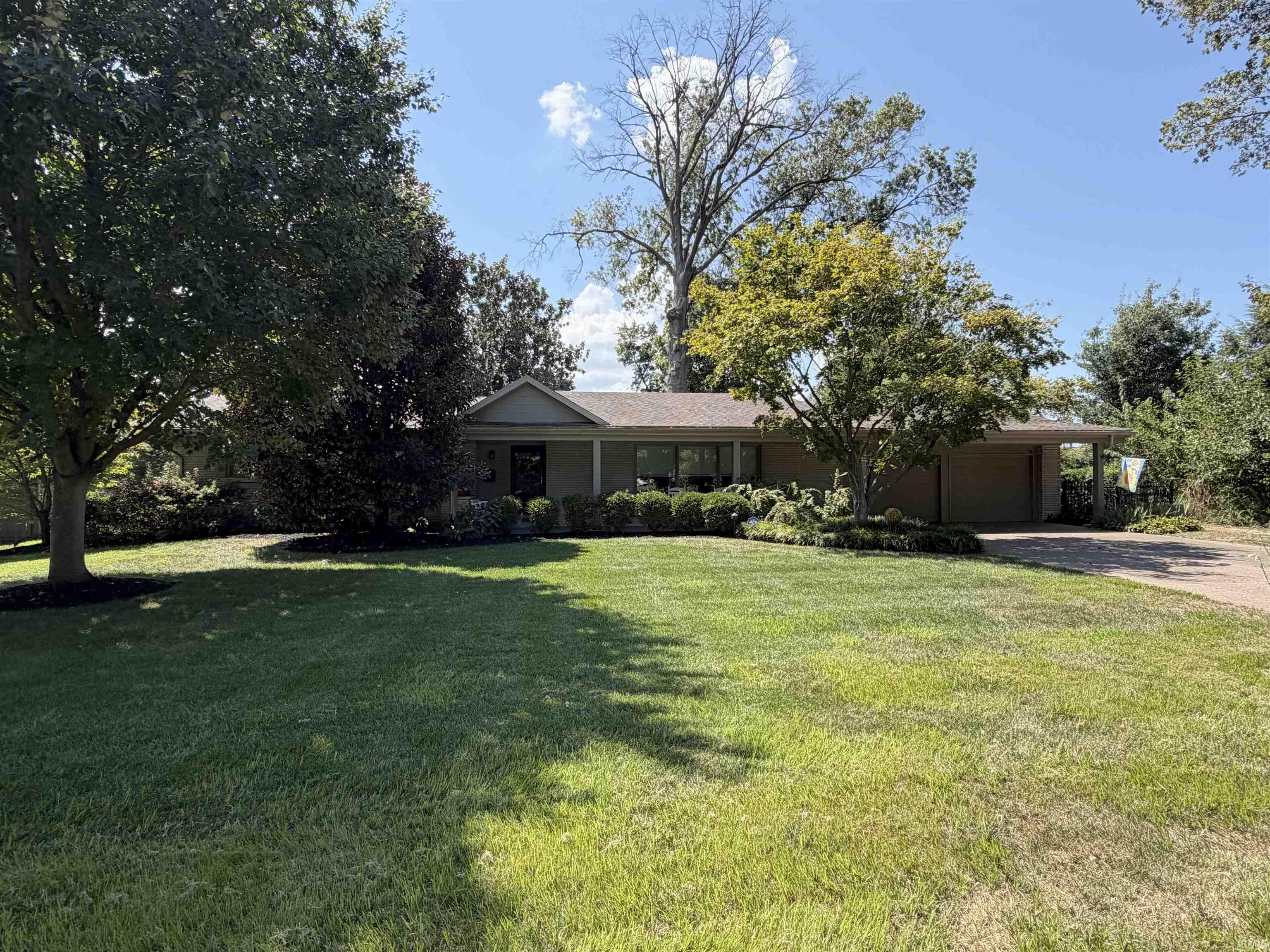 Photo 1 of Sale Pending at 931 S Colony Rd, Evansville, IN 47714 | MLS# 202636553 | Listing updated on 2026-09-06