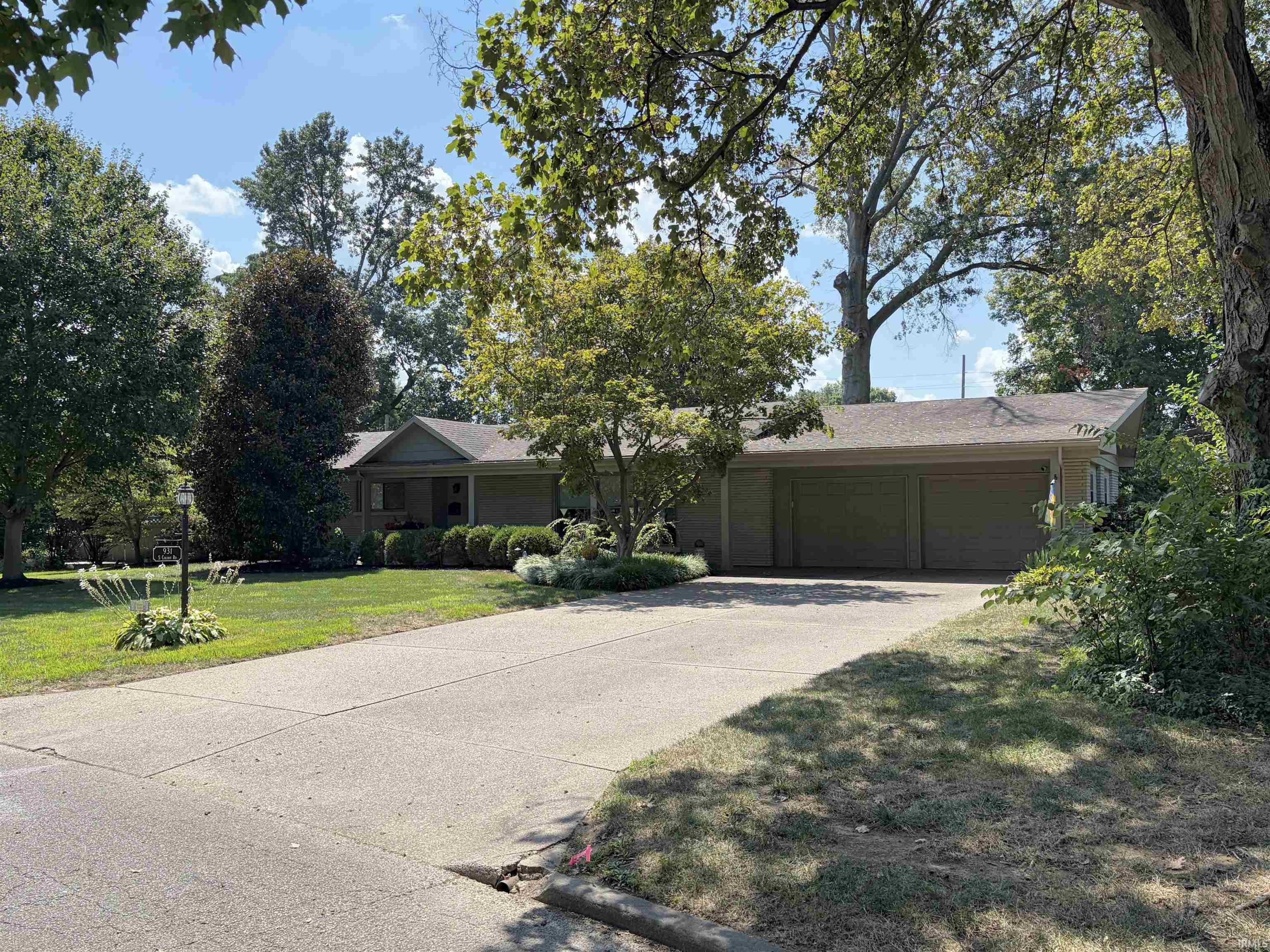 Photo 2 of Sale Pending at 931 S Colony Rd, Evansville, IN 47714 | MLS# 202636553 | Listing updated on 2026-09-06