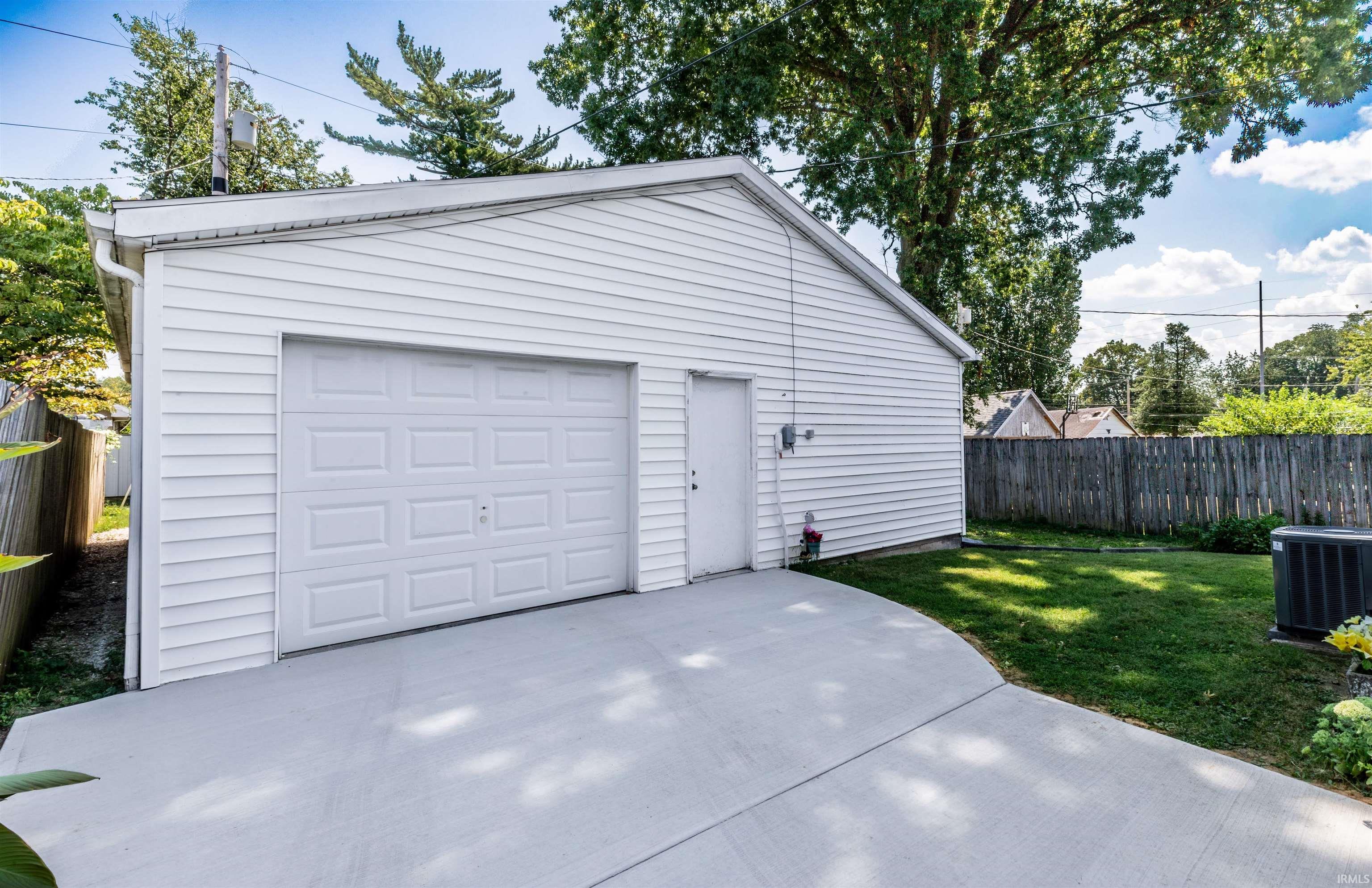 Photo 5 of Manufactured home for sale at 622 S Bennighof Ave, Evansville, IN 47714 | MLS# 202636568 | Listing updated on 2026-09-04