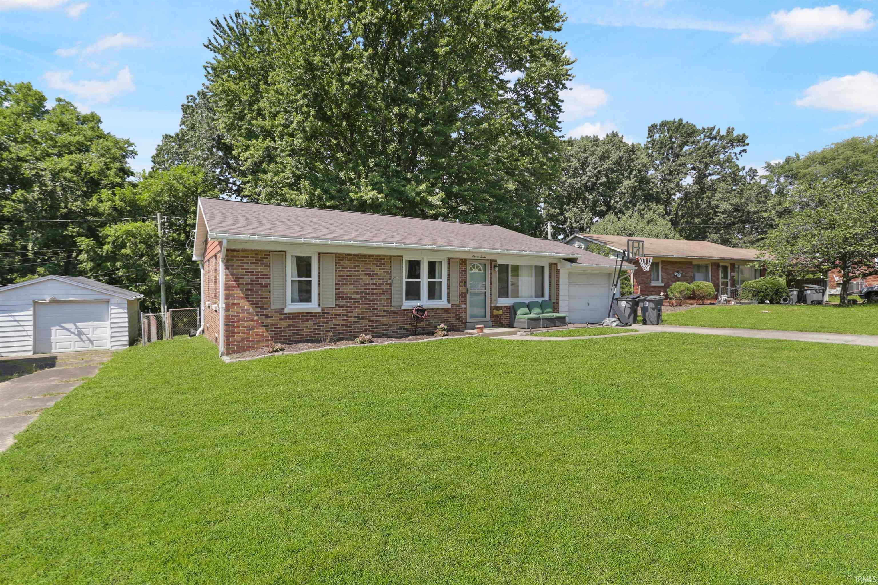 Photo 2 of Manufactured home for sale at 1112 N Helfrich Ave, Evansville, IN 47720 | MLS# 202636731 | Listing updated on 2026-09-04