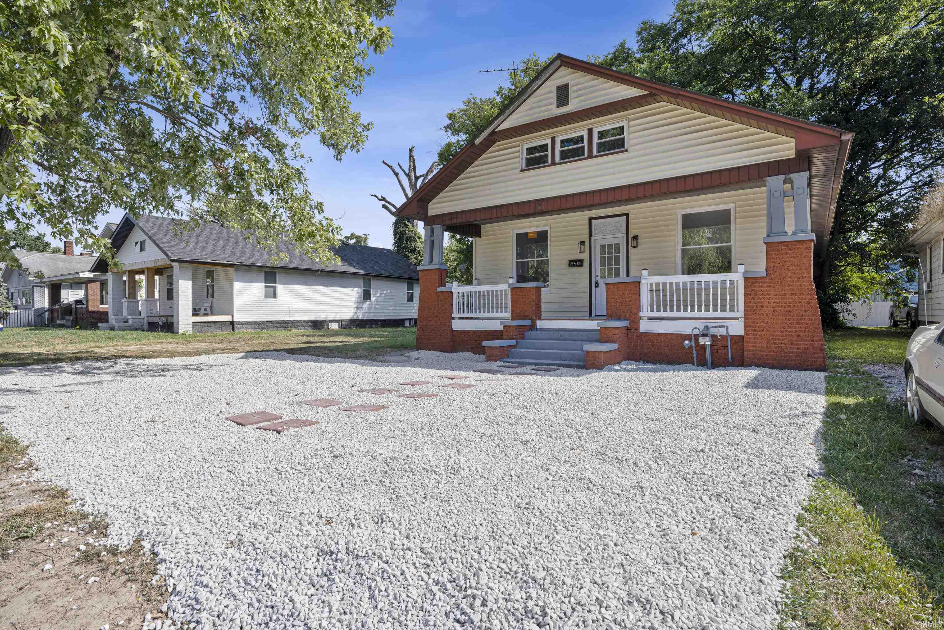 Photo 4 of Manufactured home for sale at 823 Monroe Ave, Evansville, IN 47713 | MLS# 202636786 | Listing updated on 2026-09-05