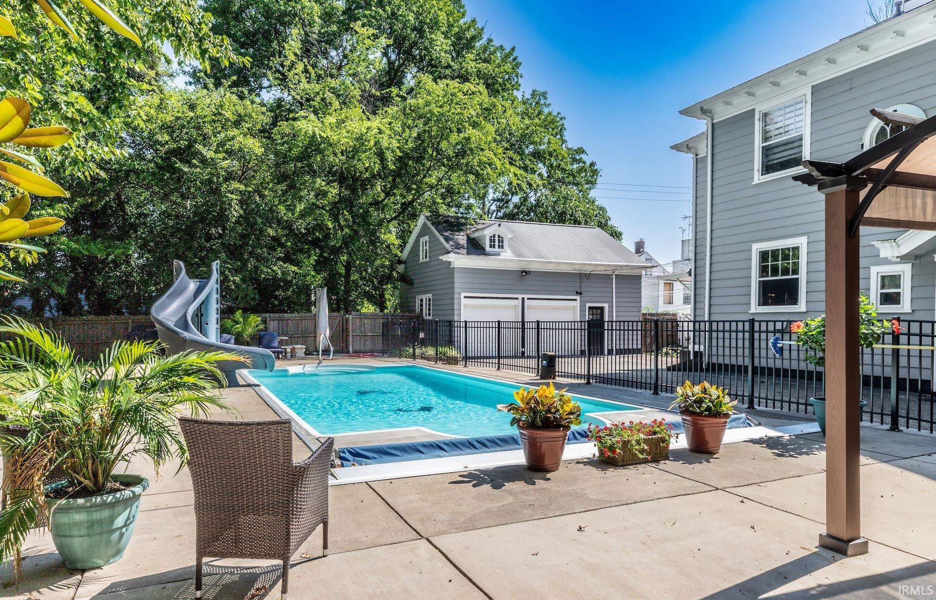 Photo 3 of Manufactured home for sale at 1216 SE Riverside Dr, Evansville, IN 47713 | MLS# 202636801 | Listing updated on 2026-09-20