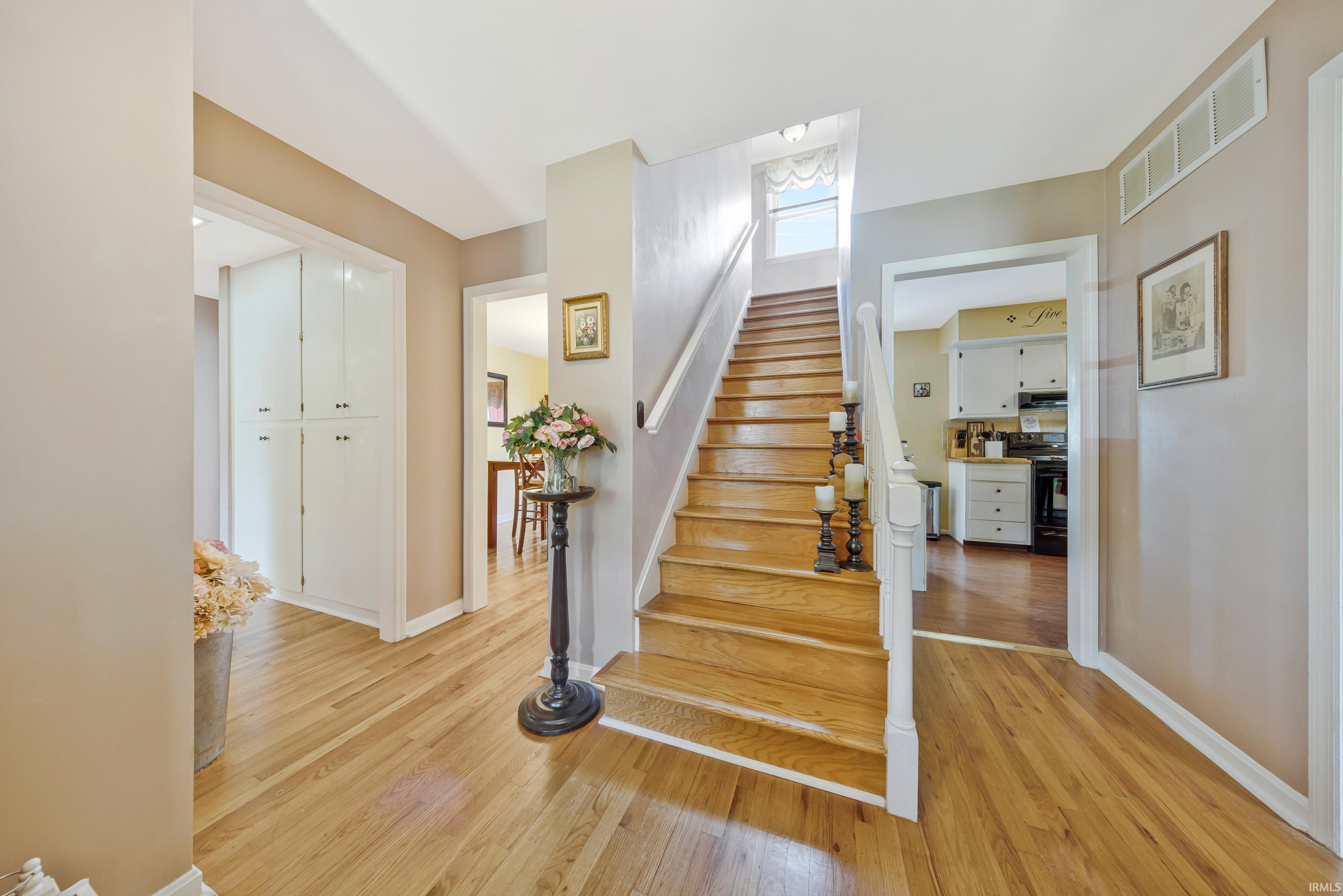 Photo 4 of Manufactured home for sale at 1409 Continental Dr, Evansville, IN 47715 | MLS# 202636870 | Listing updated on 2026-09-06