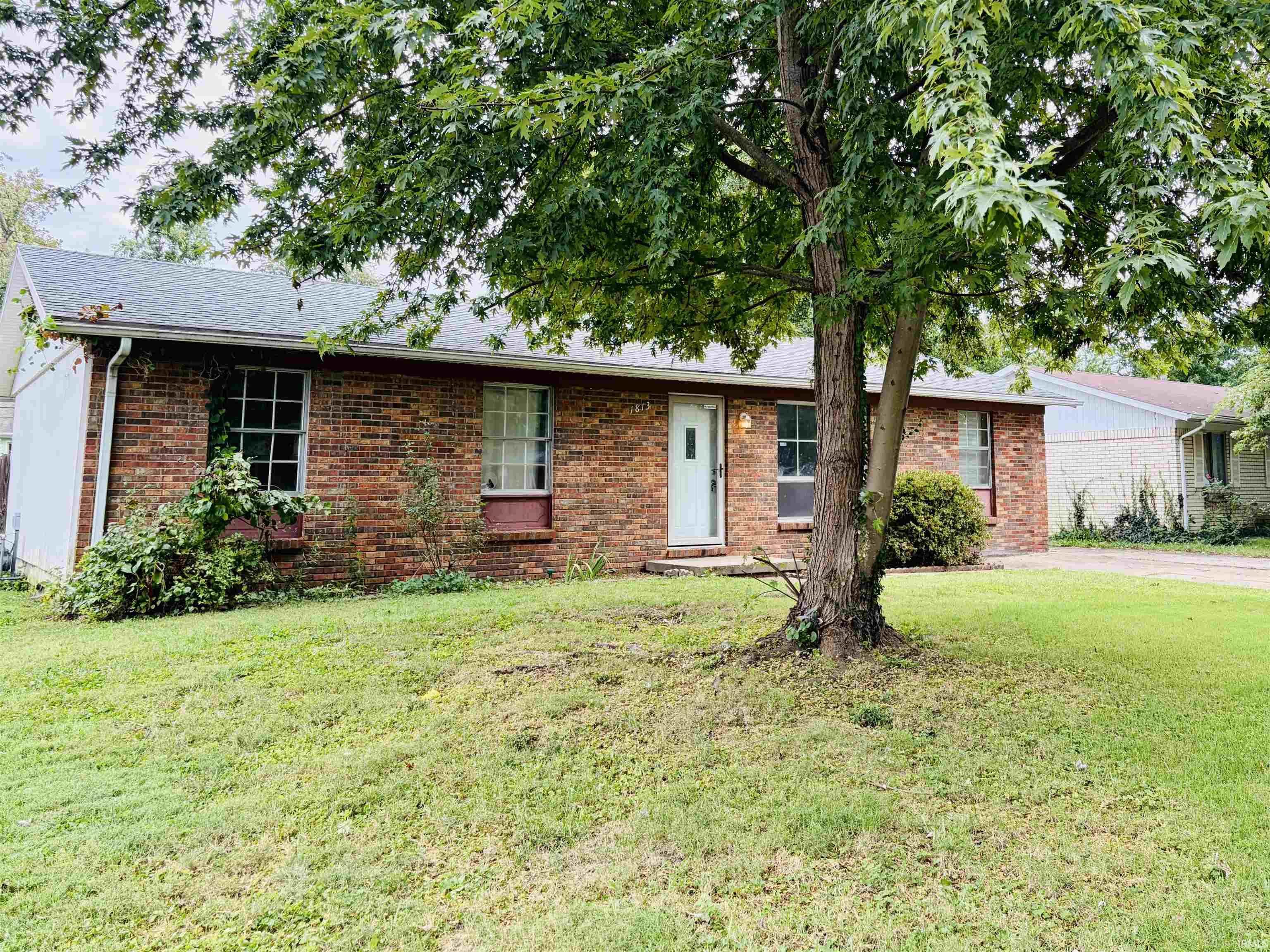 Manufactured home for sale at 1813 N Colony Rd, Evansville, IN 47715 | MLS# 202636932
