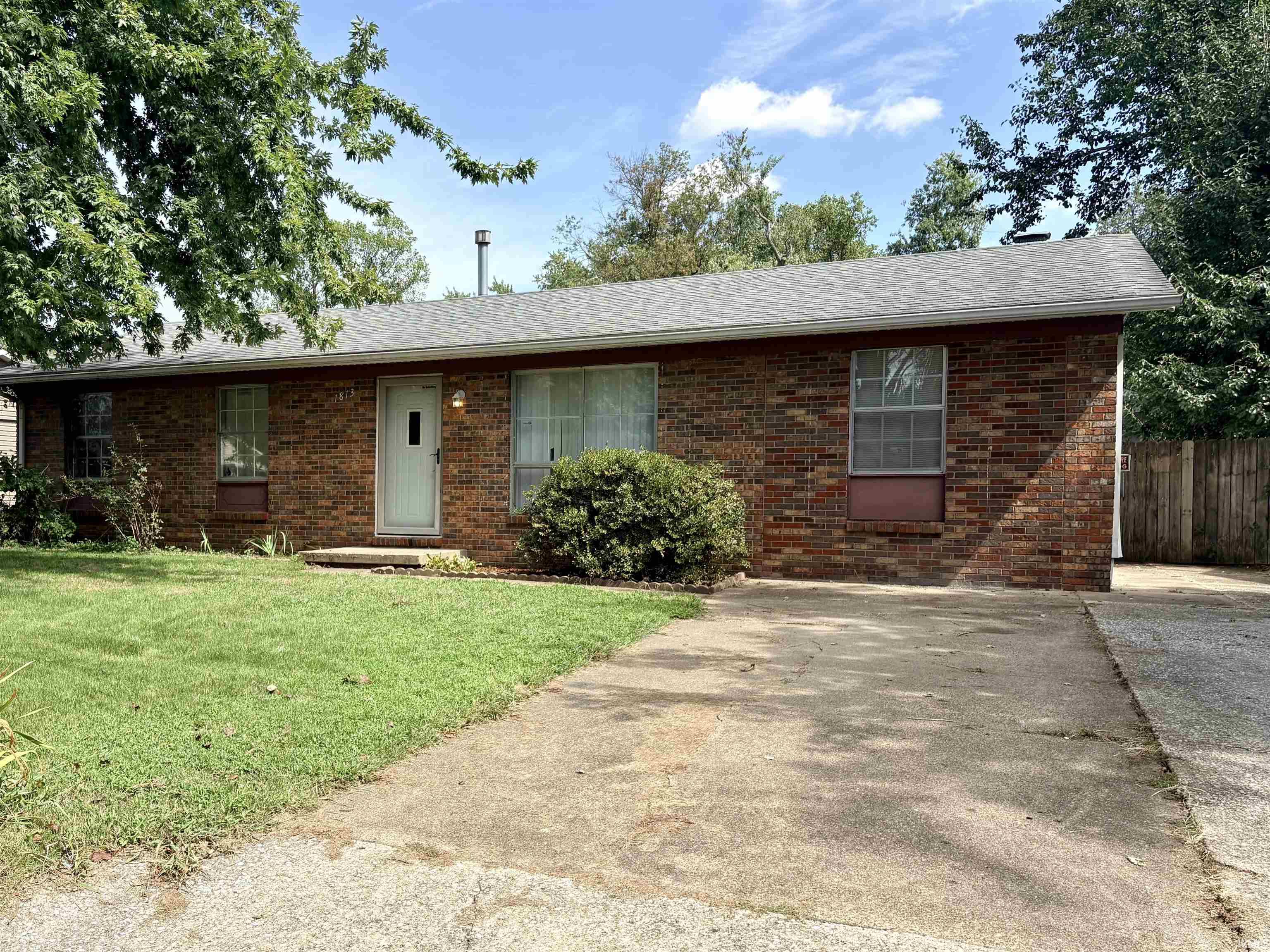 Photo 3 of Manufactured home for sale at 1813 N Colony Rd, Evansville, IN 47715 | MLS# 202636932 | Listing updated on 2026-09-13
