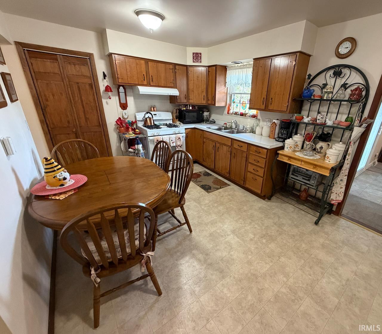 Photo 4 of Manufactured home for sale at 2200 W Buena Vista Rd, Evansville, IN 47720 | MLS# 202636948 | Listing updated on 2026-09-19