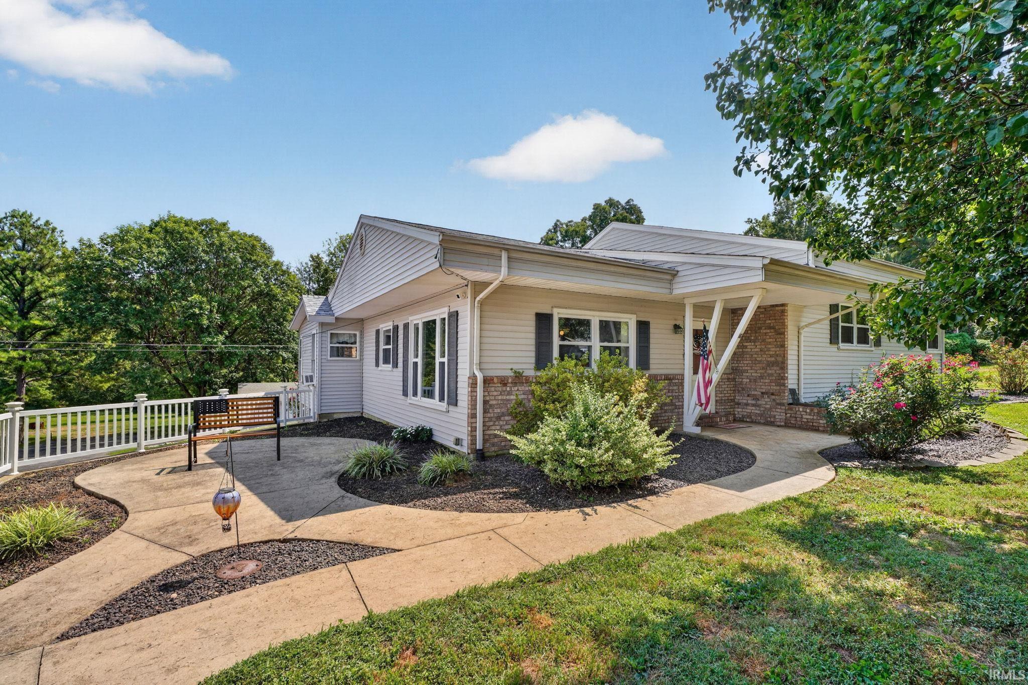Photo 3 of Manufactured home for sale at 39 Lambert Dr, Mount Carmel, IL 62863 | MLS# 202636983 | Listing updated on 2026-10-19