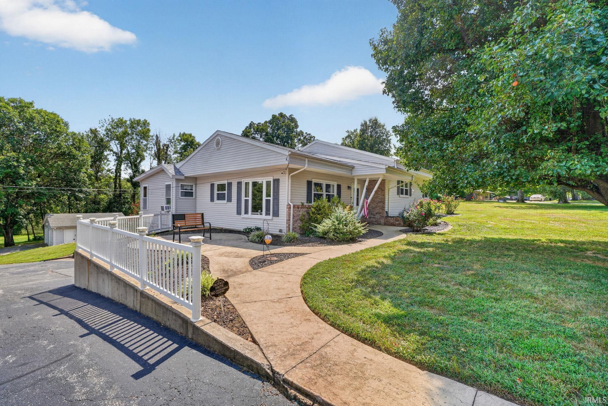 Photo 4 of Manufactured home for sale at 39 Lambert Dr, Mount Carmel, IL 62863 | MLS# 202636983 | Listing updated on 2026-10-19