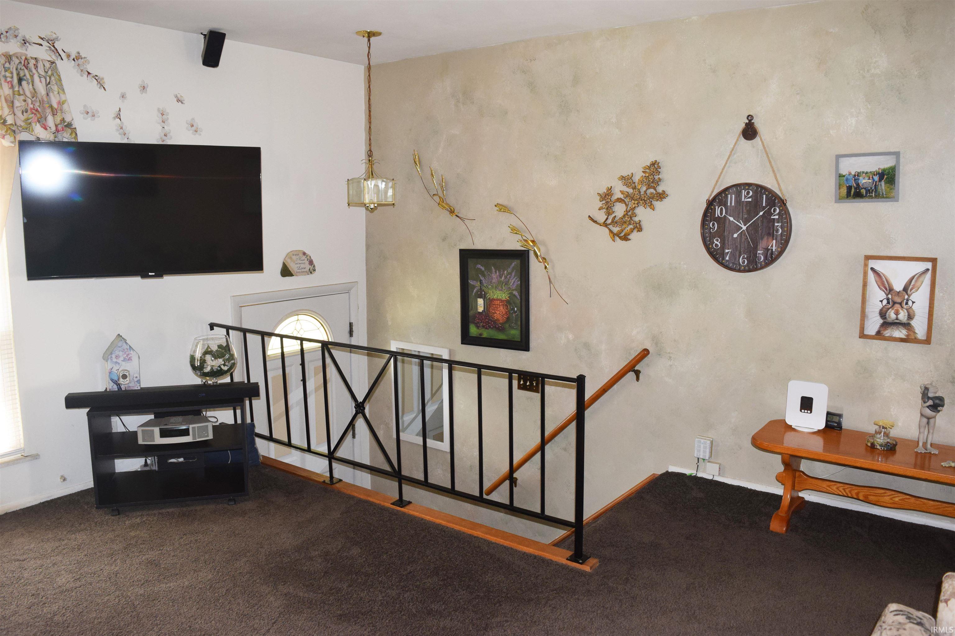 Photo 3 of Manufactured home for sale at 811 Hartford Ct, Evansville, IN 47710 | MLS# 202637008 | Listing updated on 2026-09-18