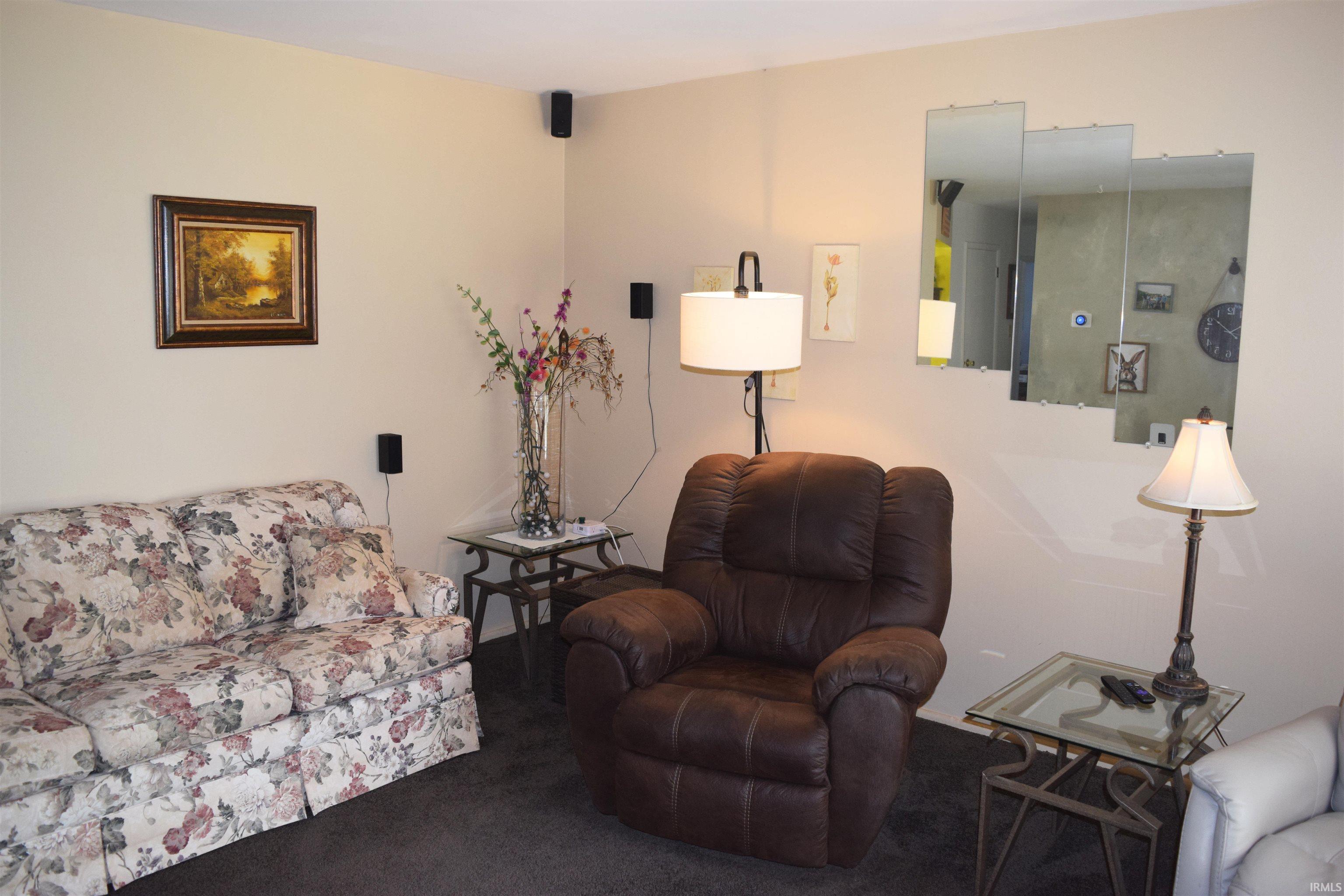 Photo 3 of Manufactured home for sale at 811 Hartford Ct, Evansville, IN 47710 | MLS# 202637008 | Listing updated on 2026-09-18