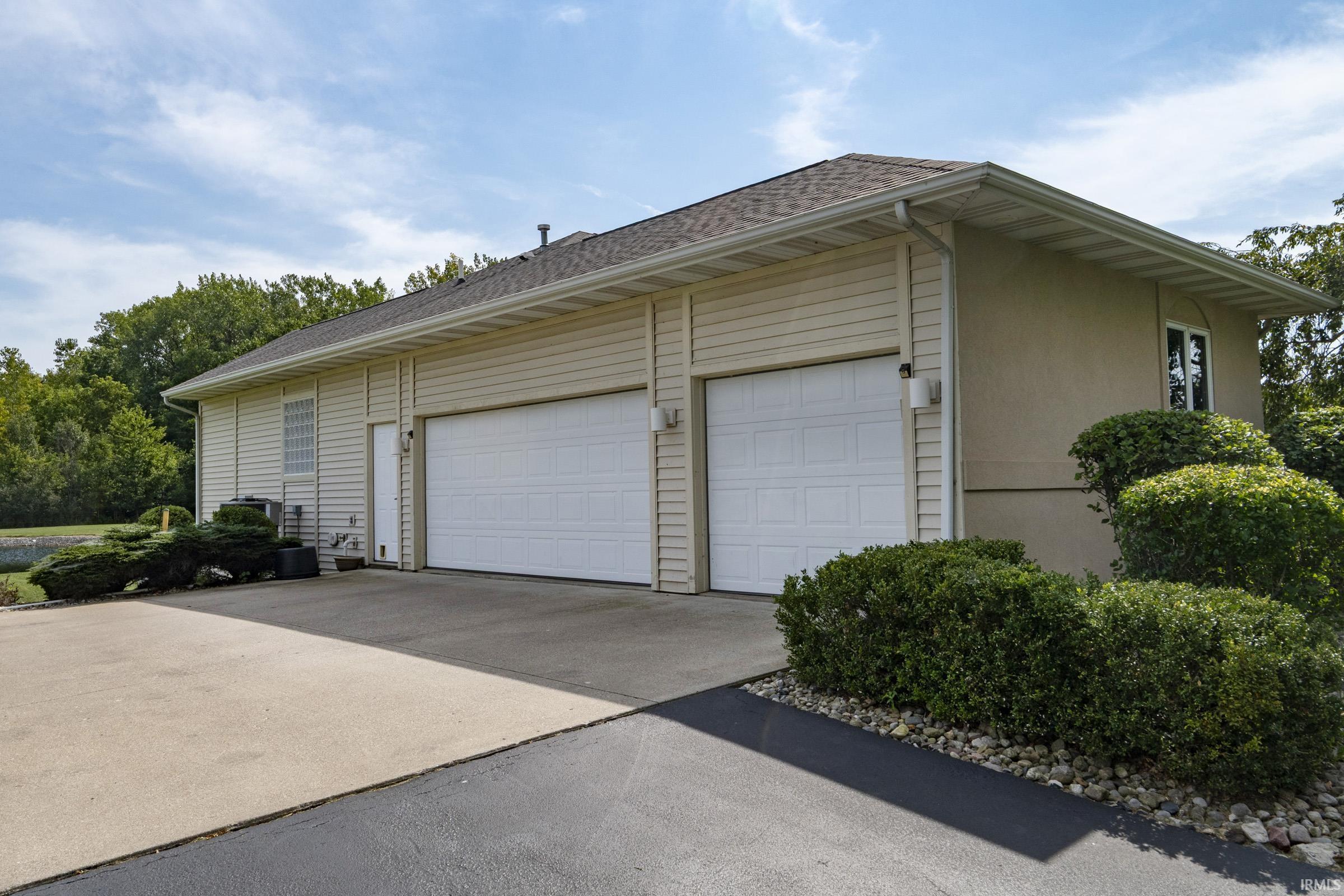 Photo 2 of Manufactured home for sale at 8065 S Westfield Trl, Columbia City, IN 46725 | MLS# 202637080 | Listing updated on 2026-09-23