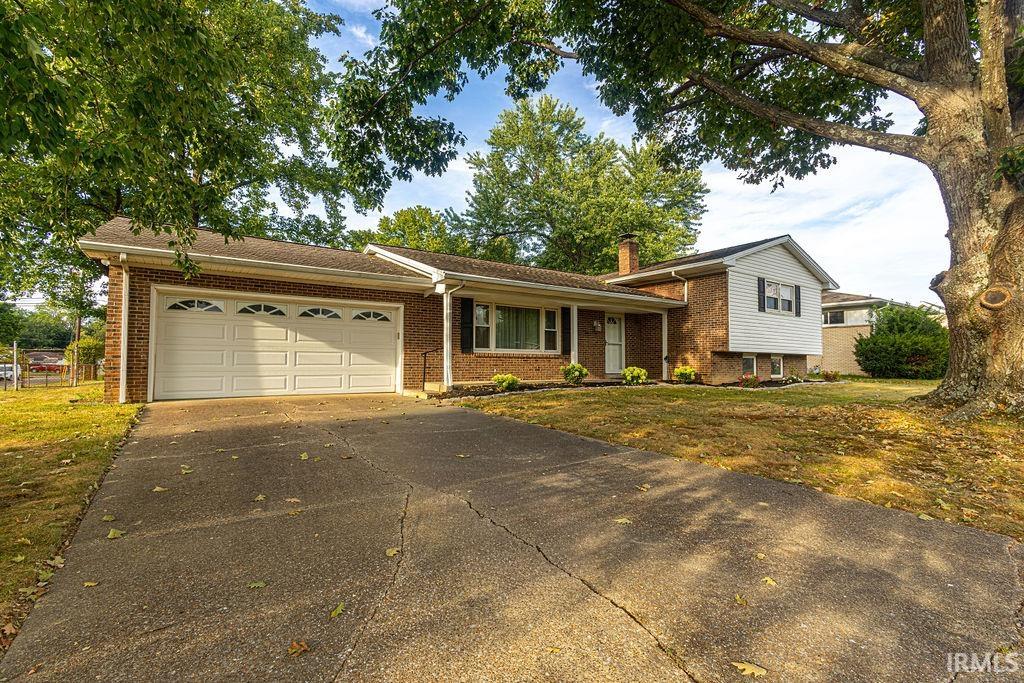 Photo 2 of Manufactured home for sale at 3700 Herndon Dr, Evansville, IN 47715 | MLS# 202637288 | Listing updated on 2026-10-25