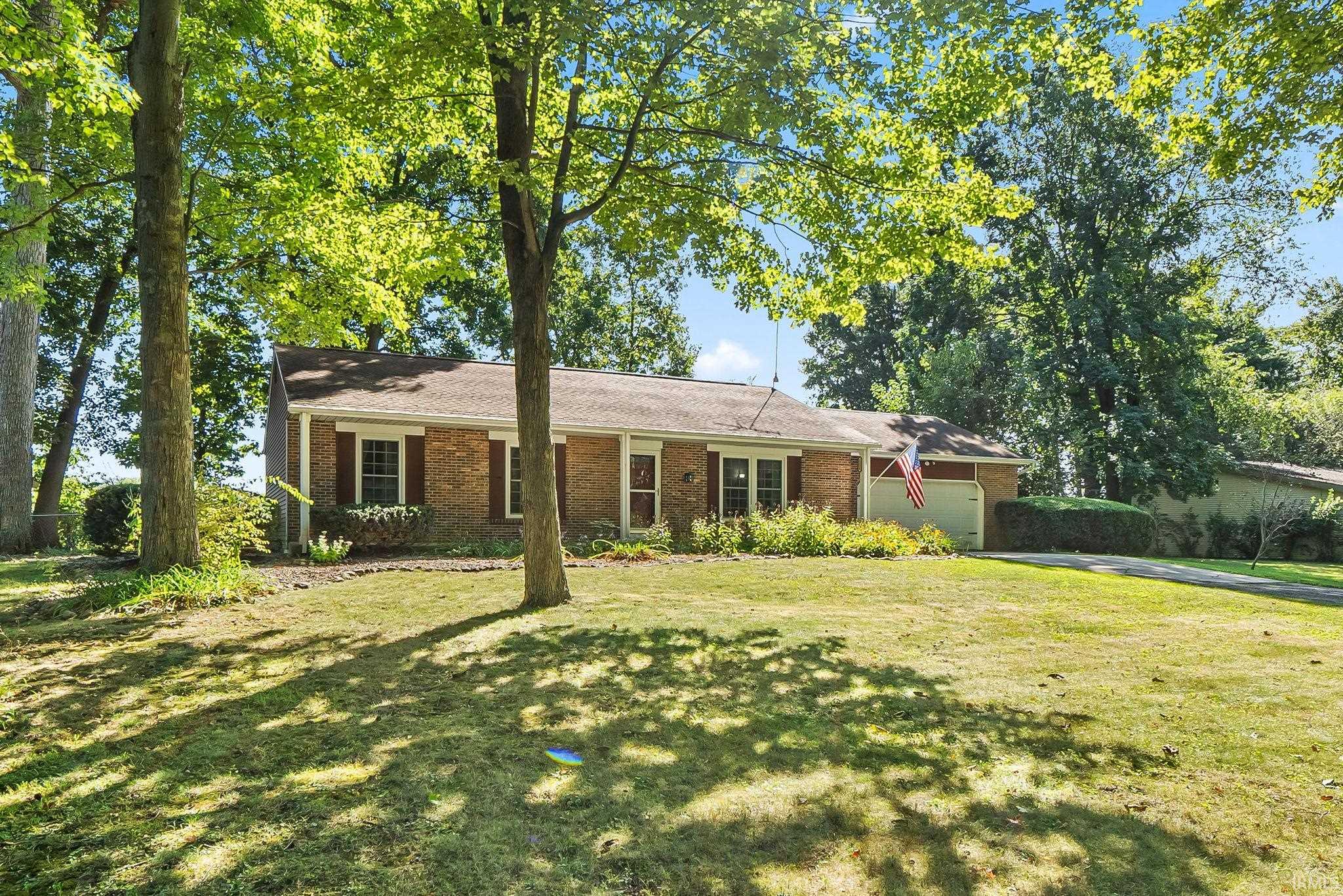 Photo 3 of Sale Pending at 1234 N Shagbark Dr, Warsaw, IN 46582 | MLS# 202637499 | Listing updated on 2026-09-22