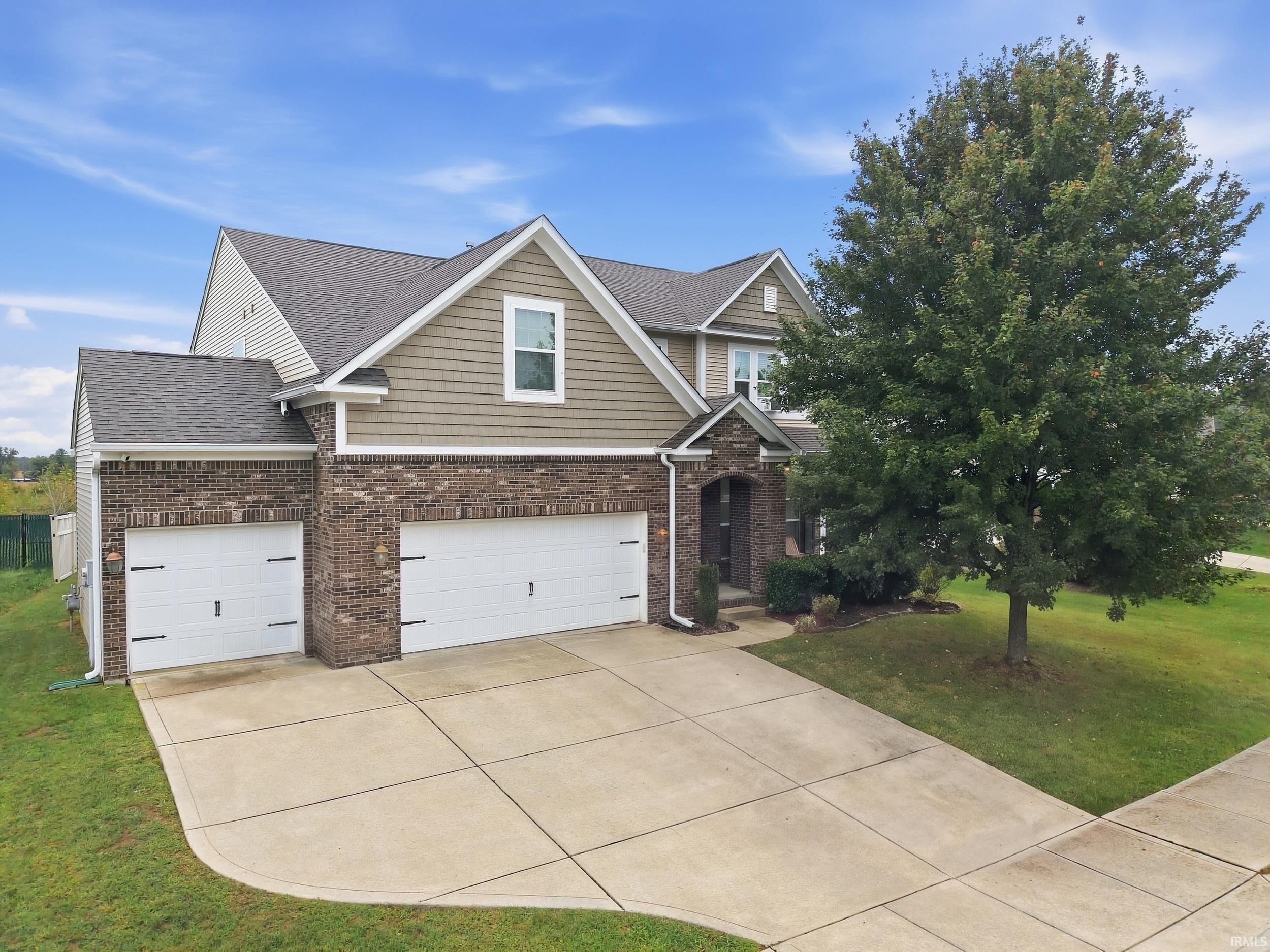 Manufactured home for sale at 5391 W Stonewood Dr, Bloomington, IN 47403 | MLS# 202637532