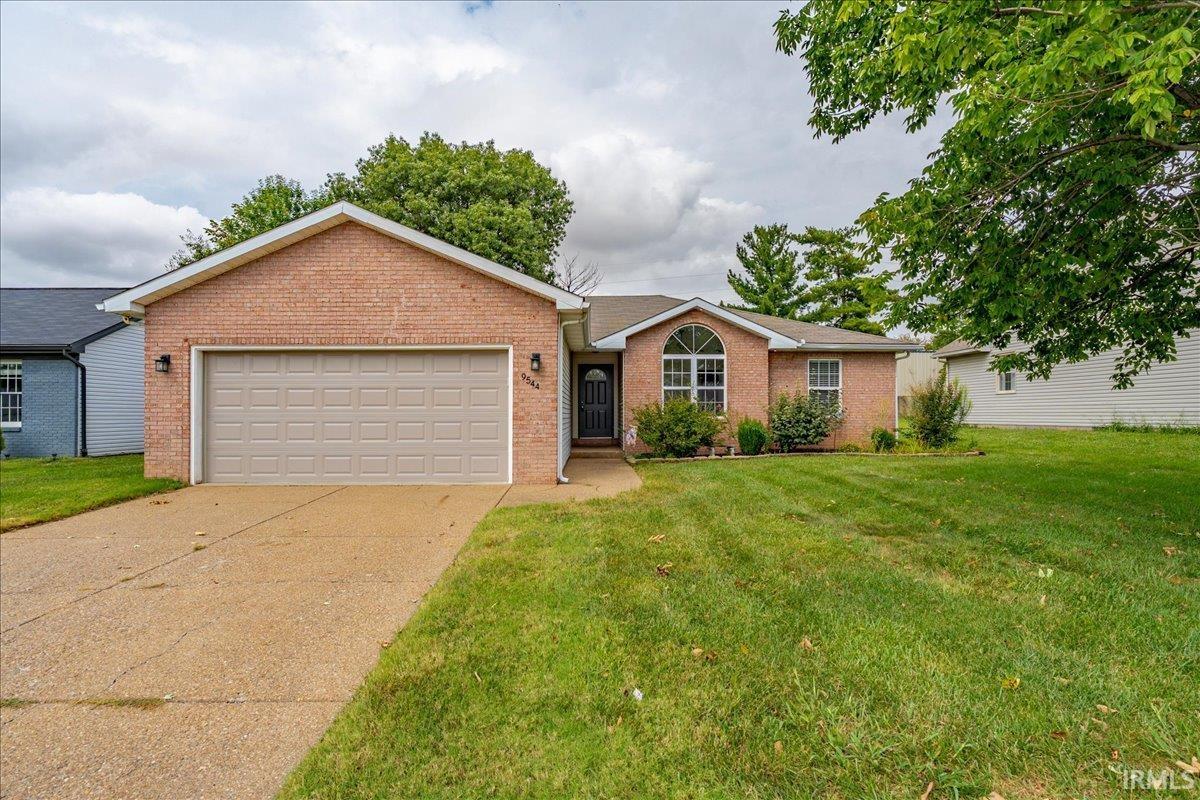 Photo 2 of Sale Pending at 9544 Rabbit Run Dr, Newburgh, IN 47630 | MLS# 202637565 | Listing updated on 2026-10-02