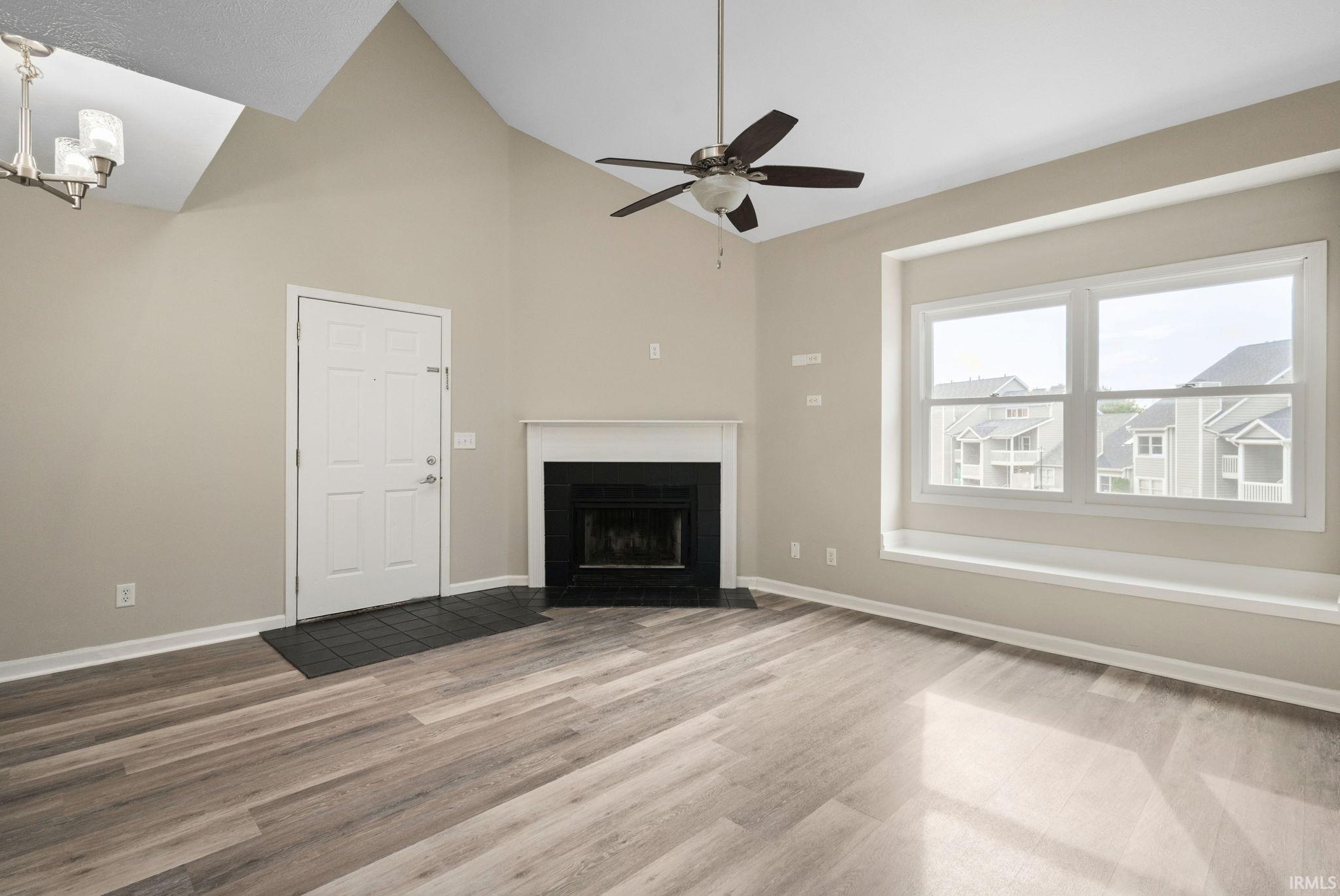 Photo 4 of Sale Pending at 1534 N Oak Hl Dr, South Bend, IN 46637 | MLS# 202637662 | Listing updated on 2026-09-20