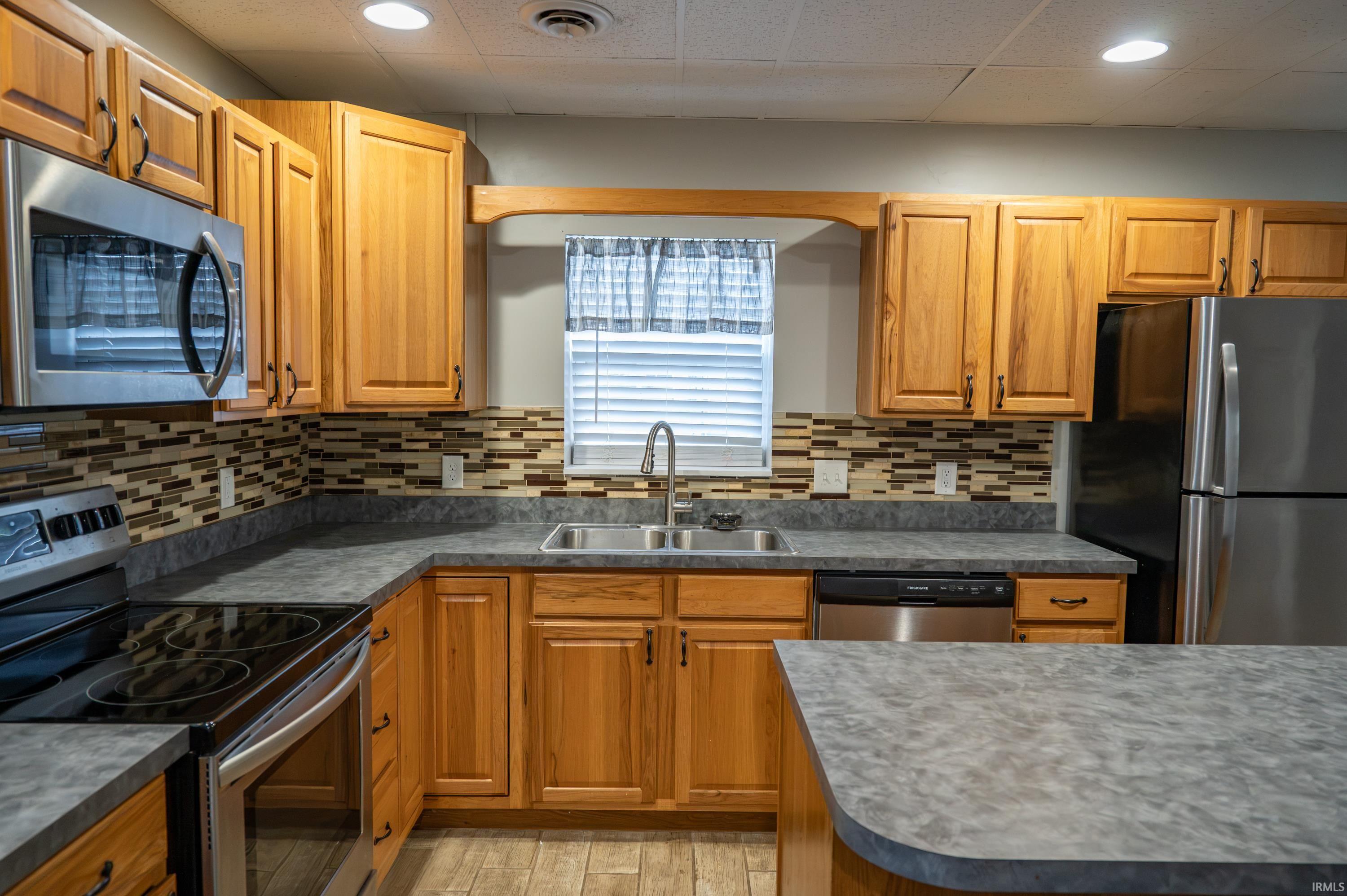 Photo 4 of Manufactured home for sale at 504 E 1st Avenue, Huntingburg, IN 47542 | MLS# 202637758 | Listing updated on 2026-10-05